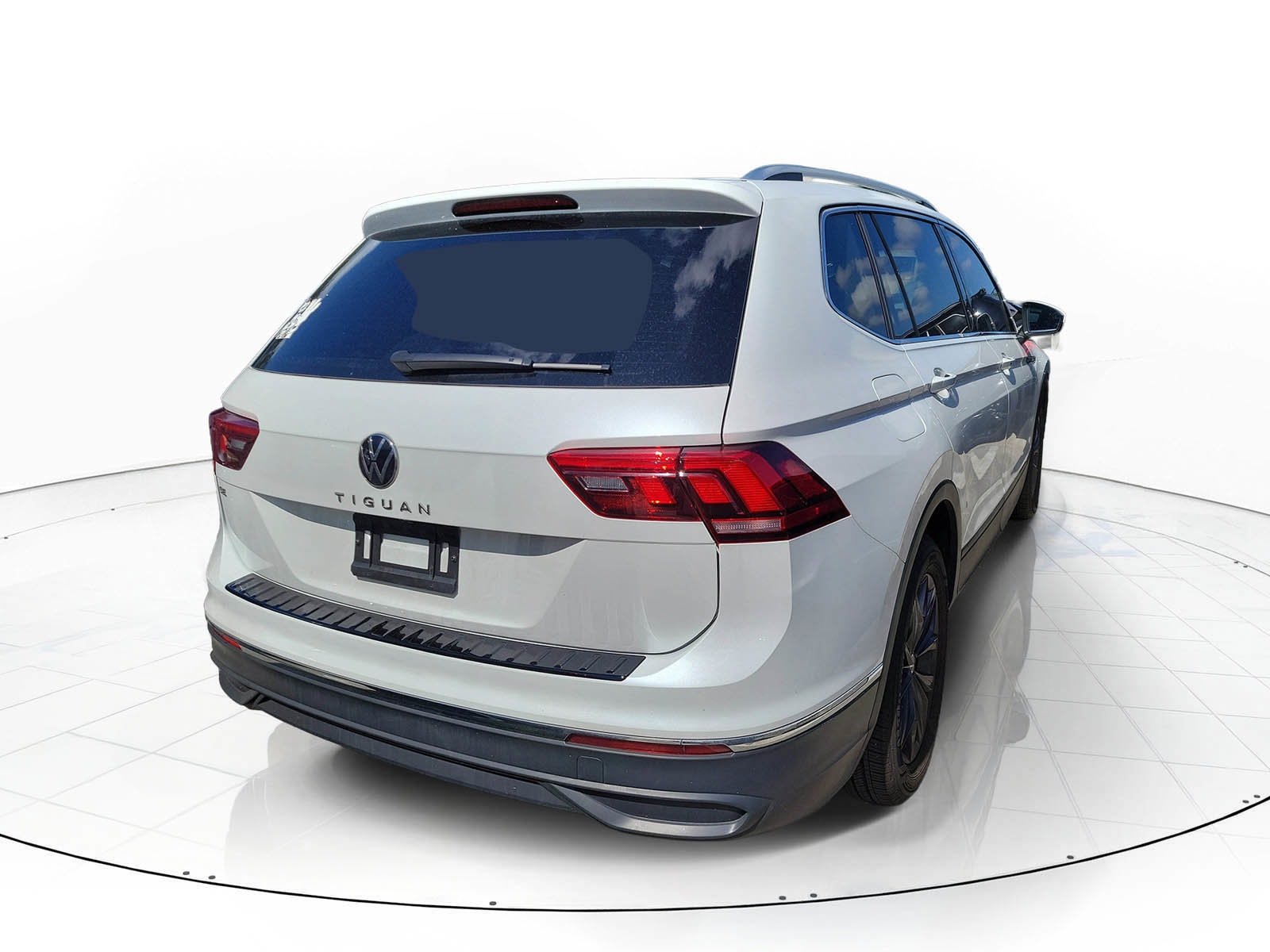 2023 Volkswagen Tiguan SE - Photo 7