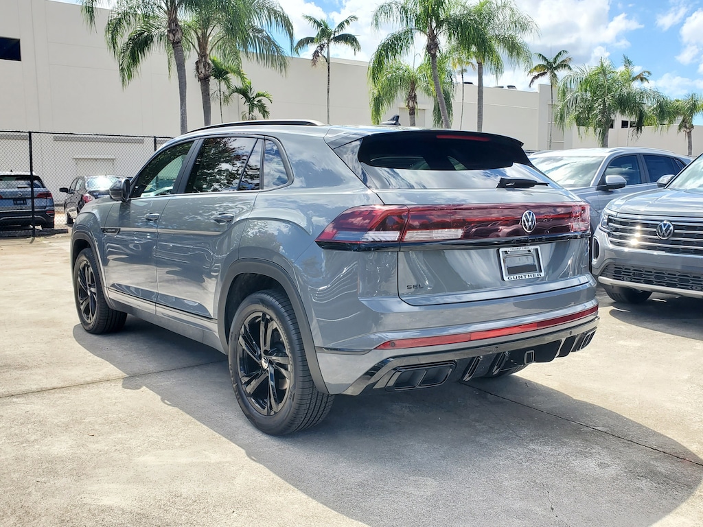New 2026 Volkswagen Atlas Cross Sport 2.0T SEL R-Line Black SUV