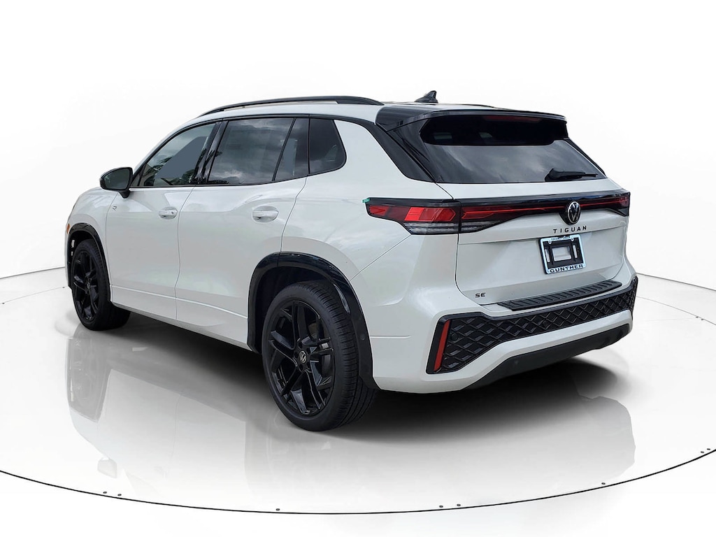 New 2026 Volkswagen Tiguan SE R-Line Black SUV
