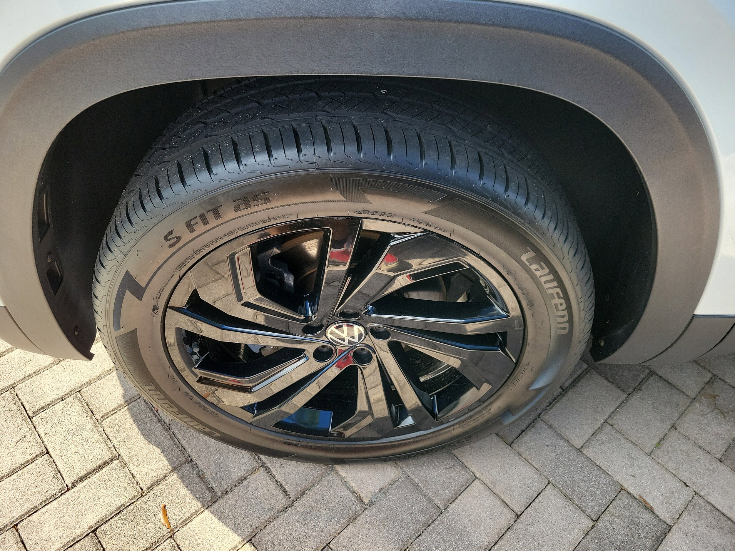 2022 Volkswagen Atlas V6 SE Technology photo 3