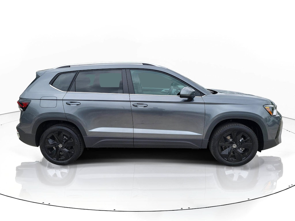 New 2026 Volkswagen Taos 1.5T SE SUV