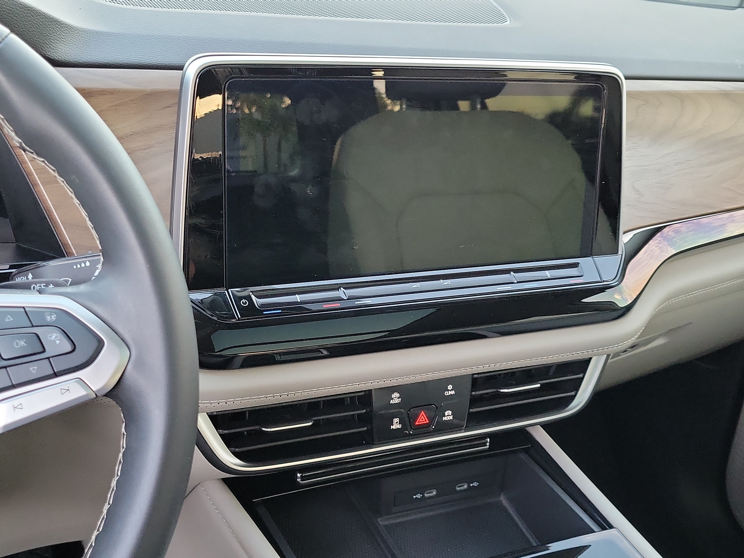 2024 Volkswagen Atlas SE w/Tech - Photo 15