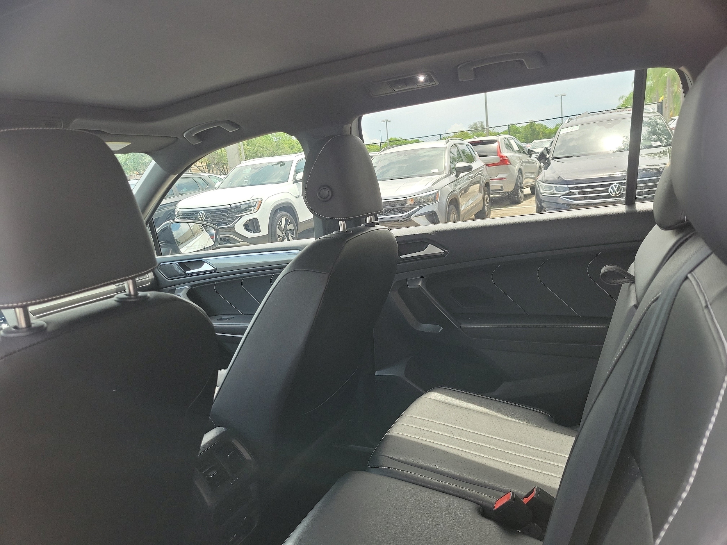 2023 Volkswagen Tiguan SE R-LINE BLACK - Photo 12