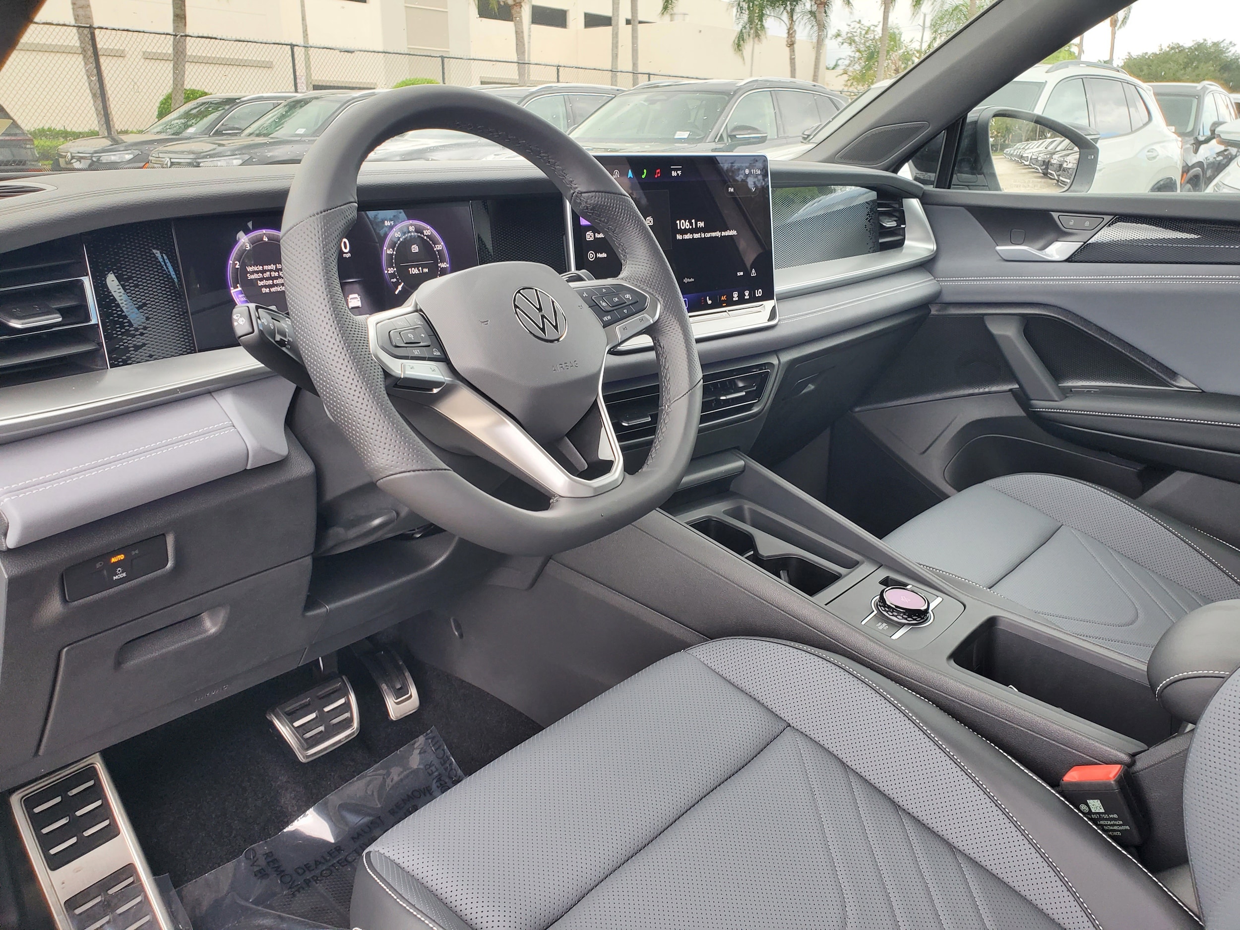 2026 Volkswagen Tiguan SE R-LINE BLACK - Photo 12