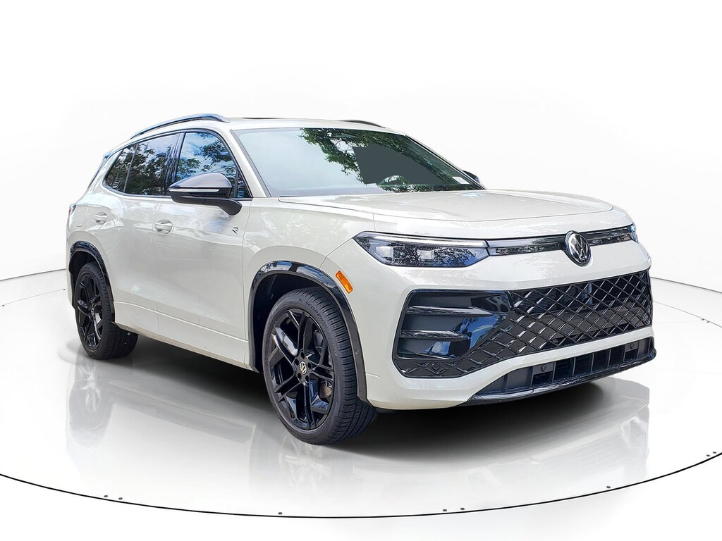 New 2026 Volkswagen Tiguan 2.0T SE R-Line Black SUV