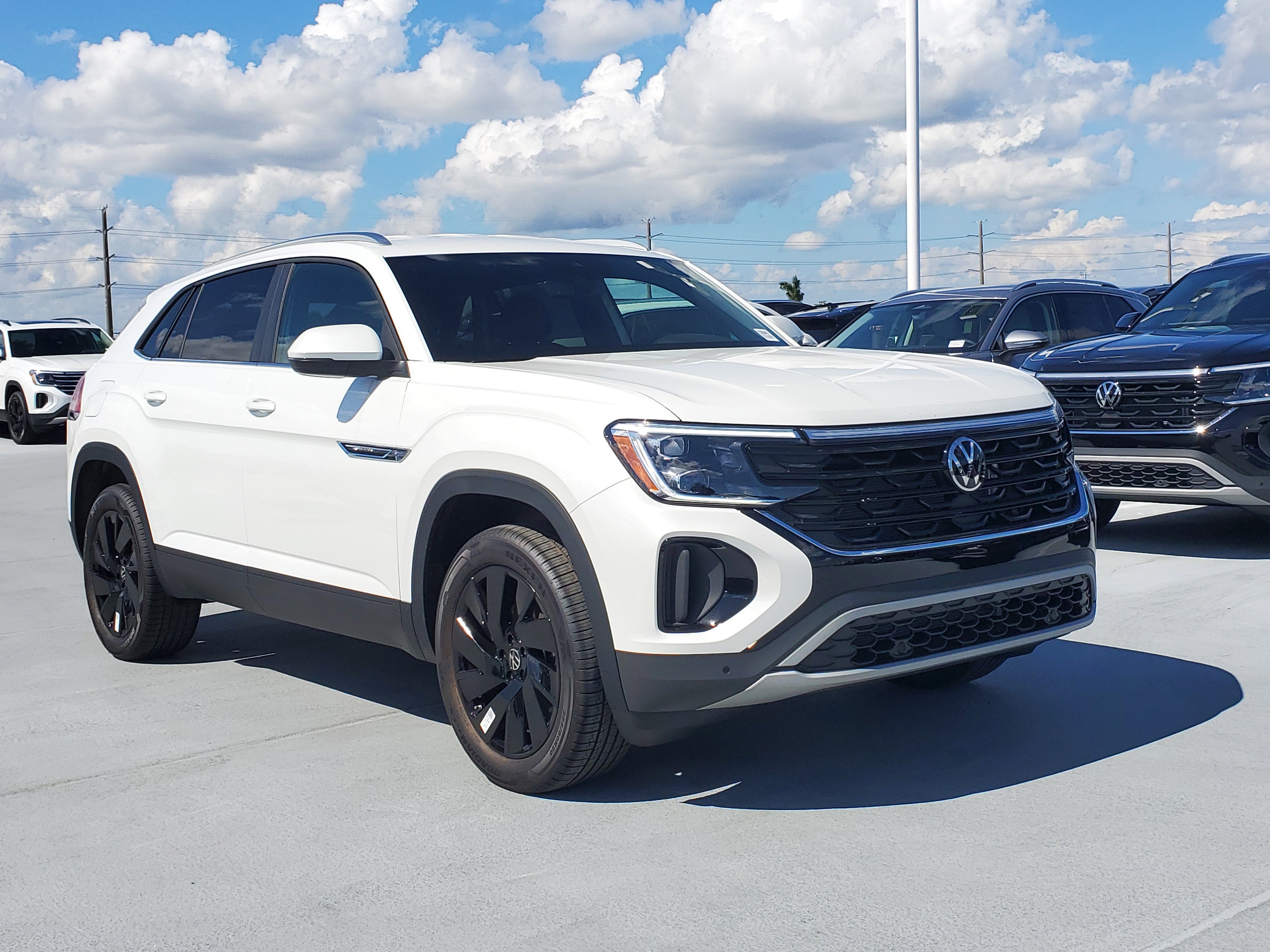 New 2026 Volkswagen Atlas Cross Sport SE w/Technology SUV