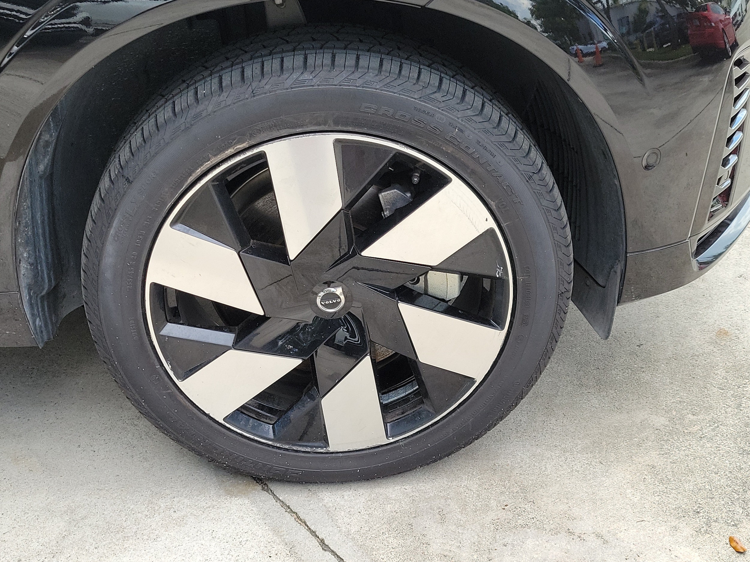2025 Volvo XC60 Plus - Photo 8