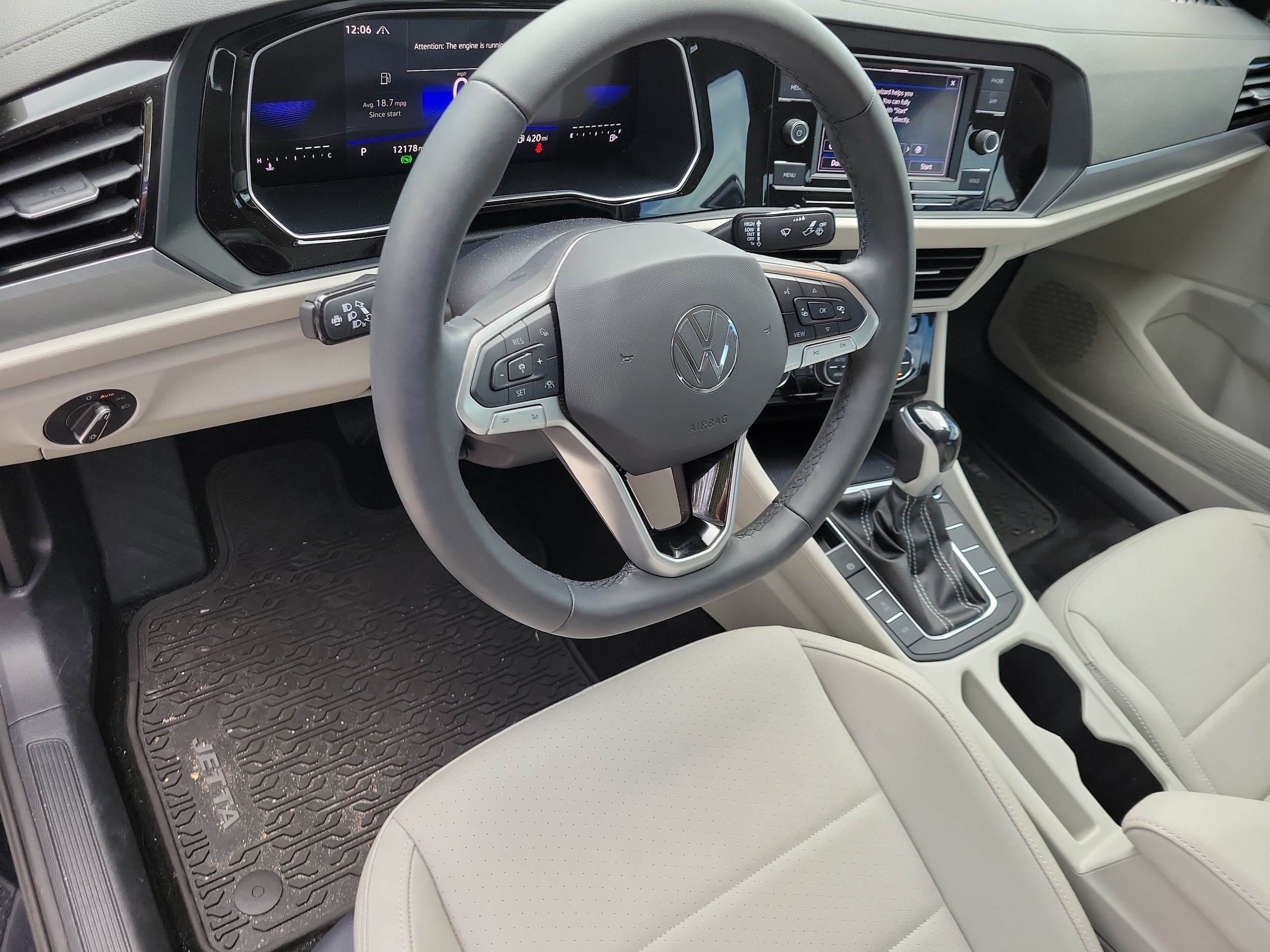 2024 Volkswagen Jetta SE - Photo 12