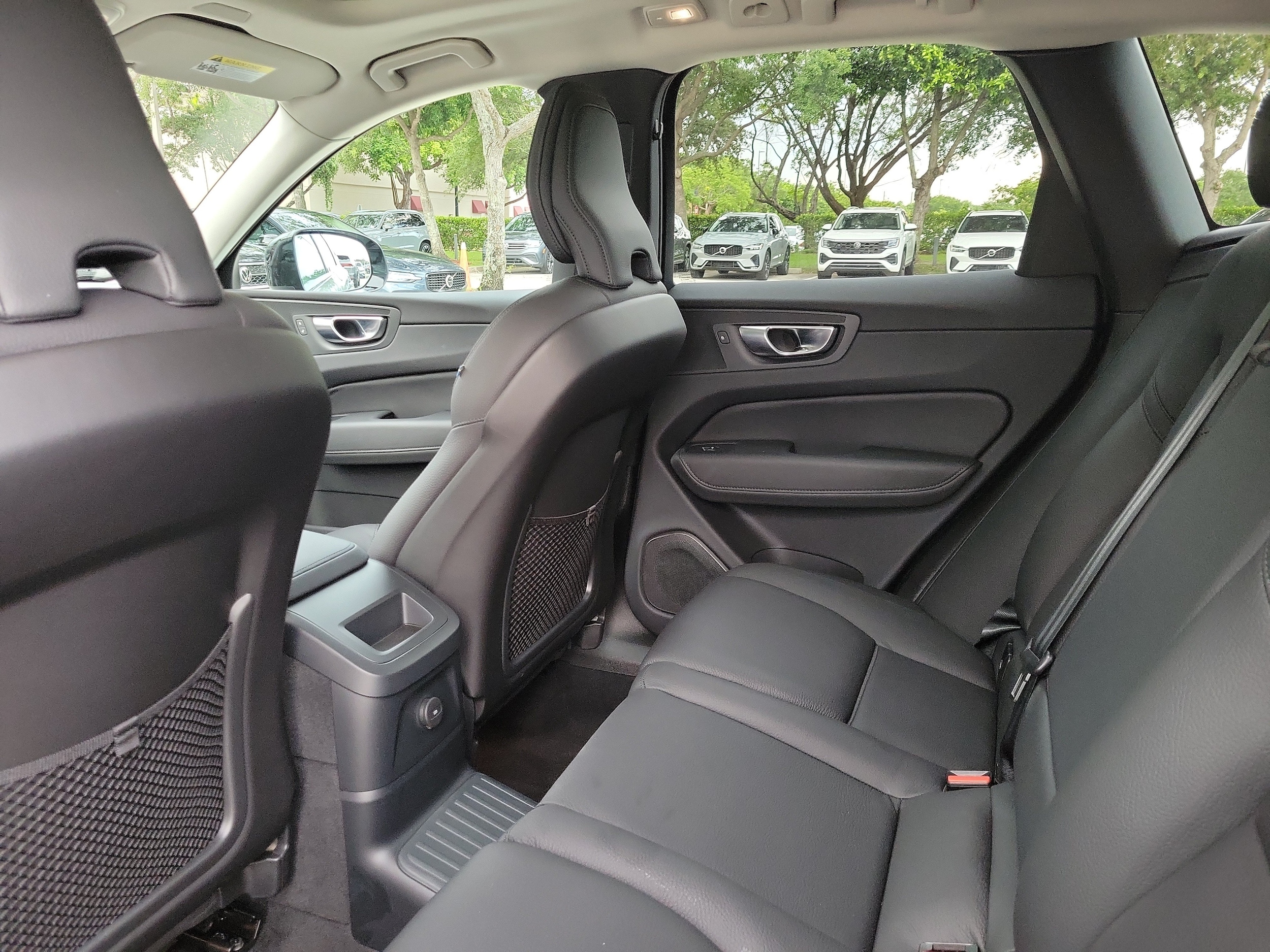 2024 Volvo XC60 Plus - Photo 14