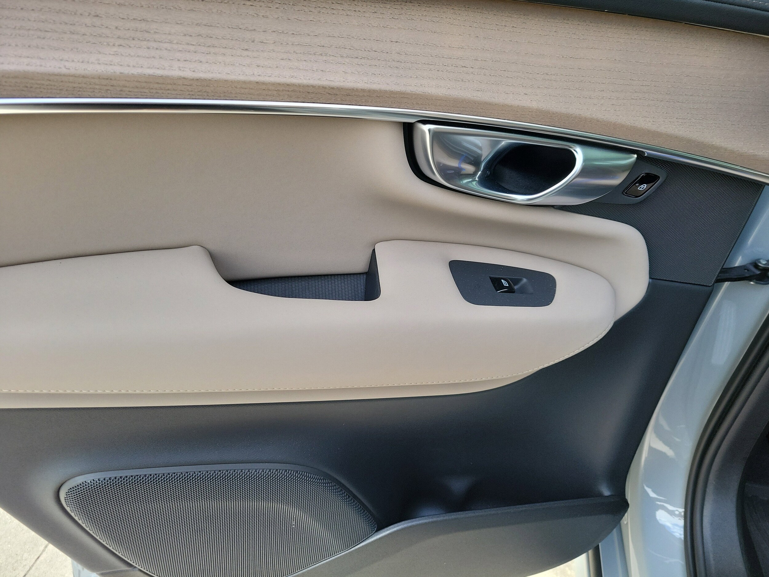 2025 Volvo XC90 Ultra - Photo 18