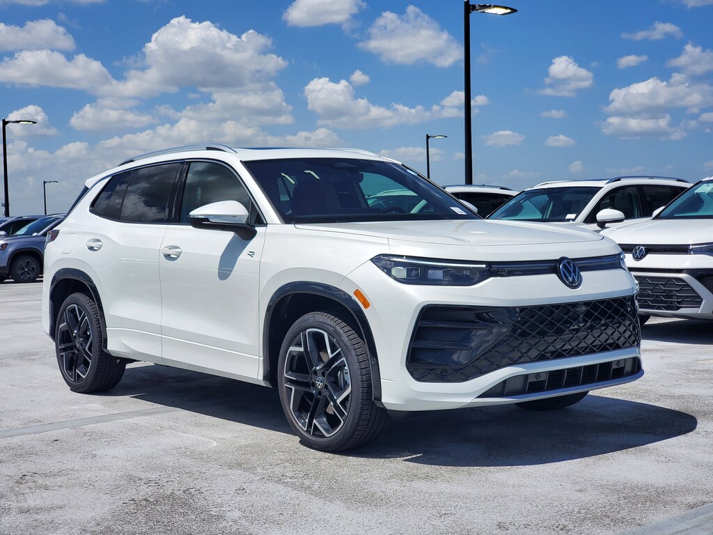 New 2026 Volkswagen Tiguan 2.0T SEL R-Line Turbo SUV