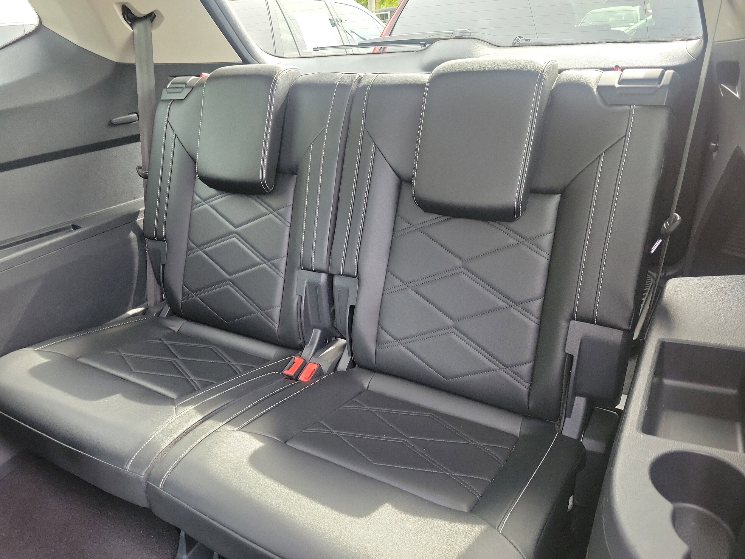 2024 Volkswagen Atlas SE w/Tech - Photo 12