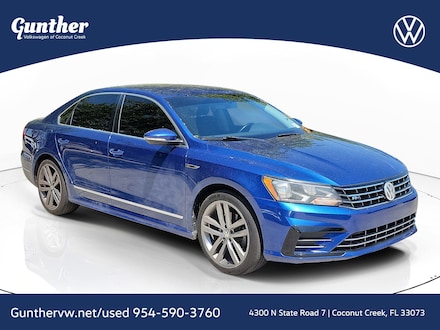 2017 Volkswagen Passat 1.8T R-Line Sedan