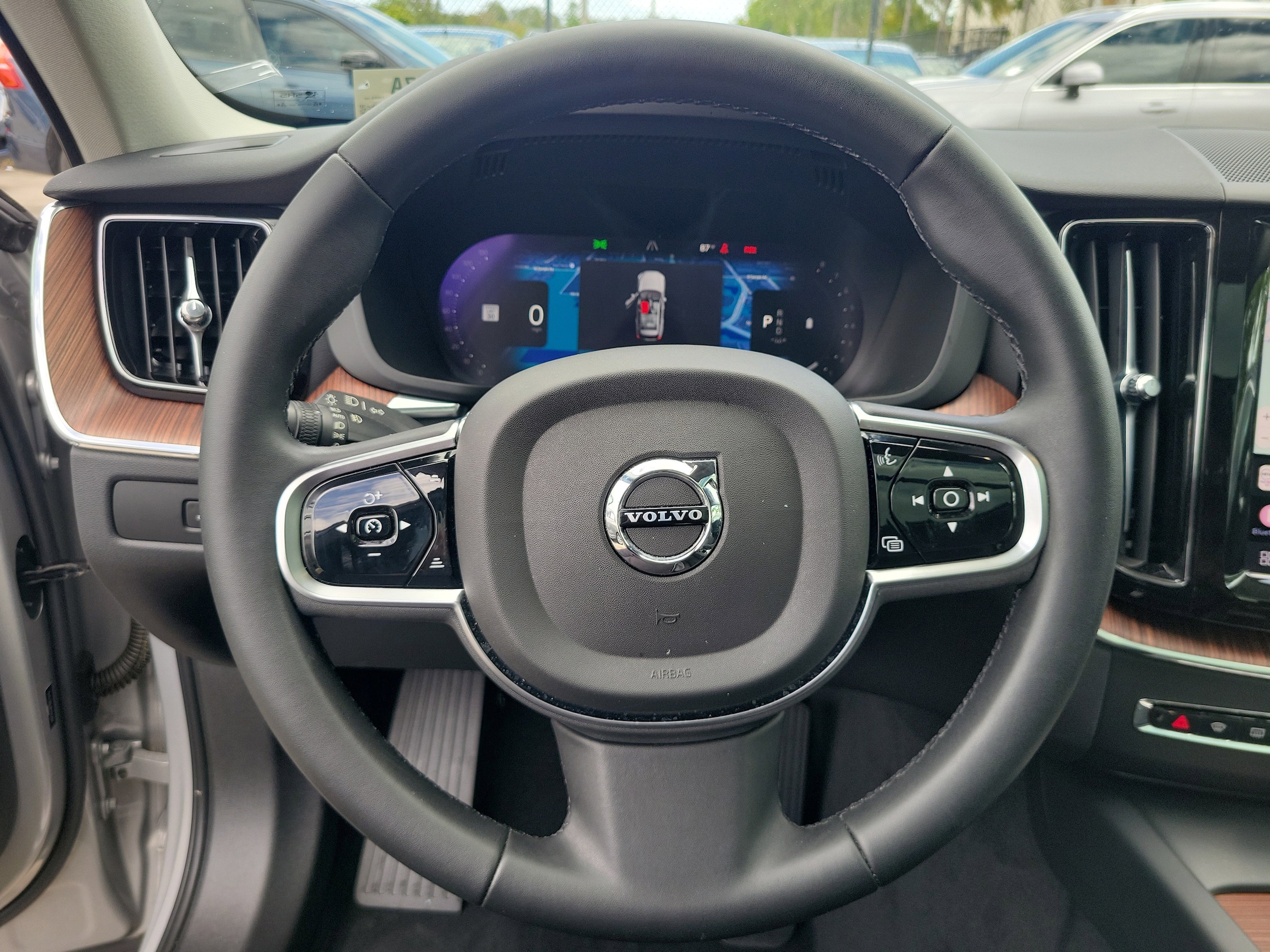 2023 Volvo XC60 Plus - Photo 18