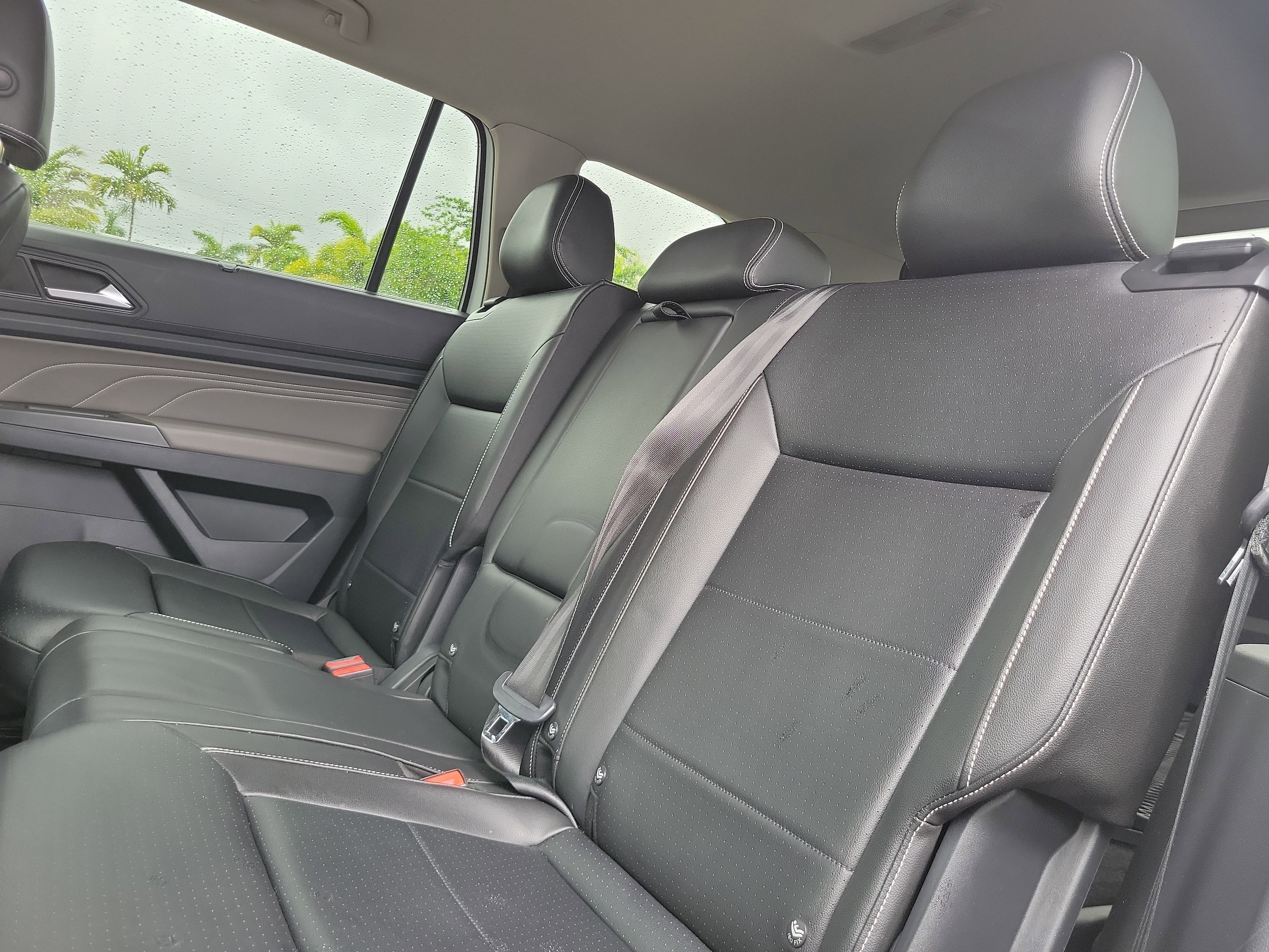 2023 Volkswagen Atlas SE w/Tech - Photo 10