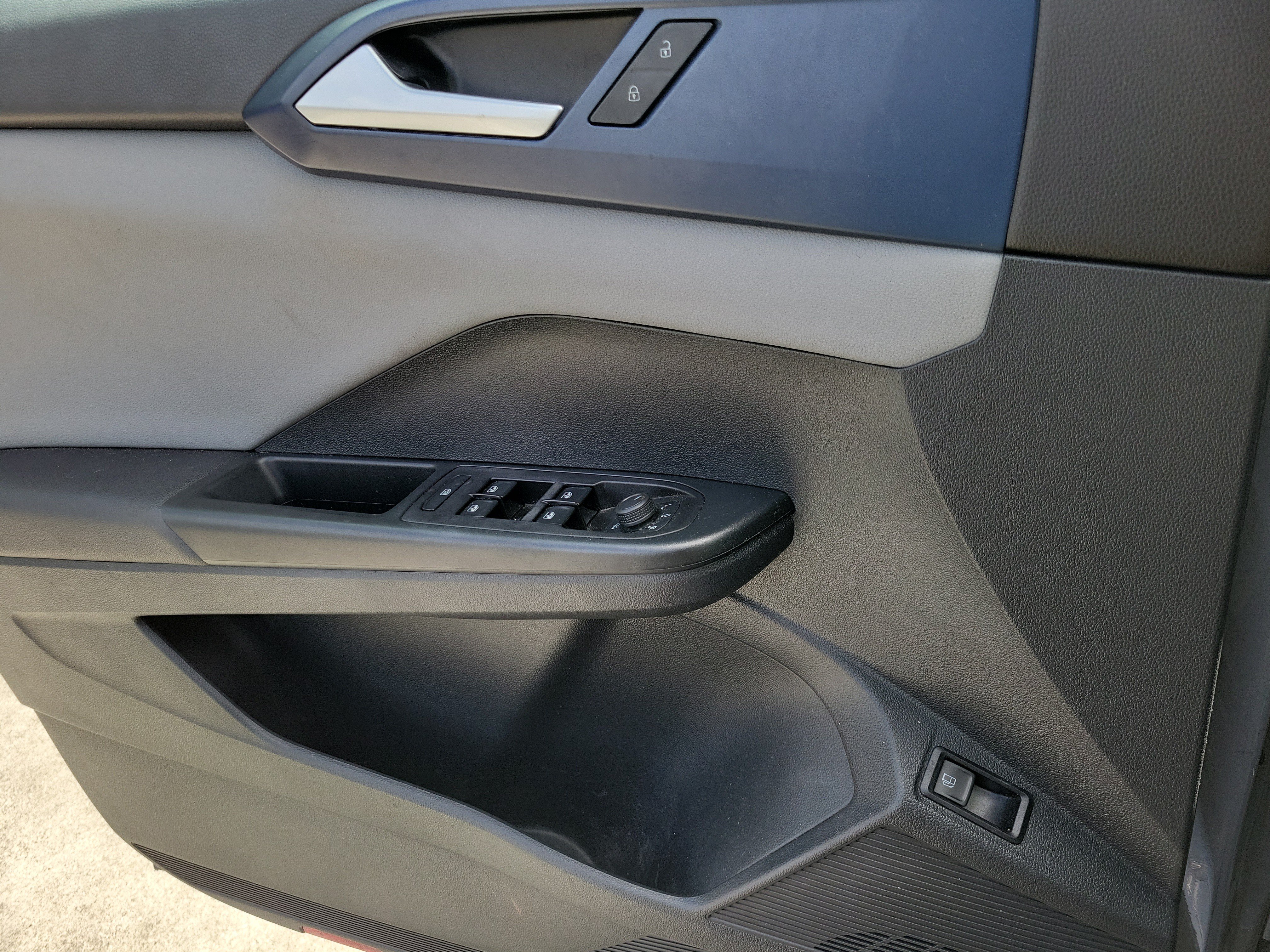 2023 Volkswagen Taos SE - Photo 17
