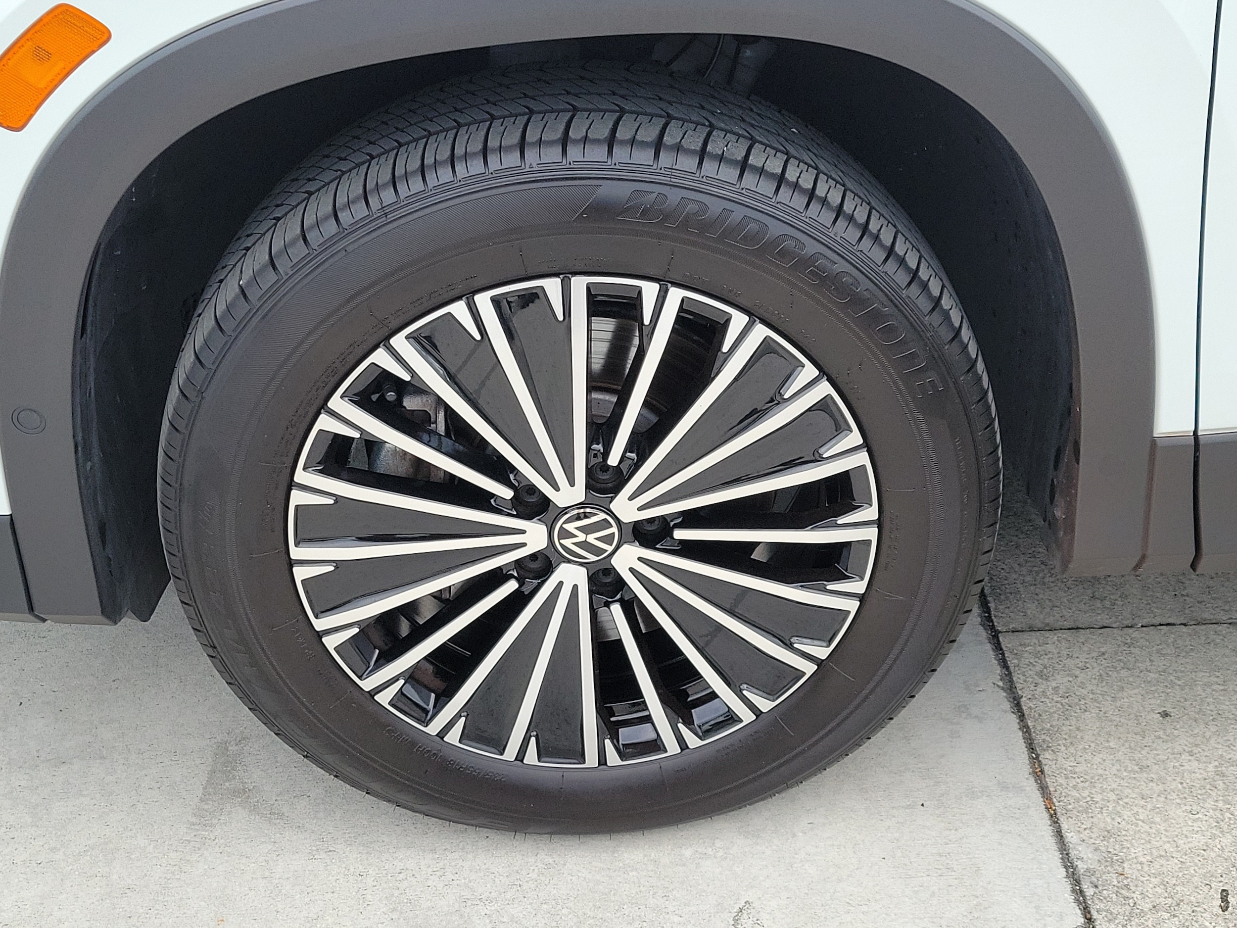 2025 Volkswagen Tiguan S - Photo 4