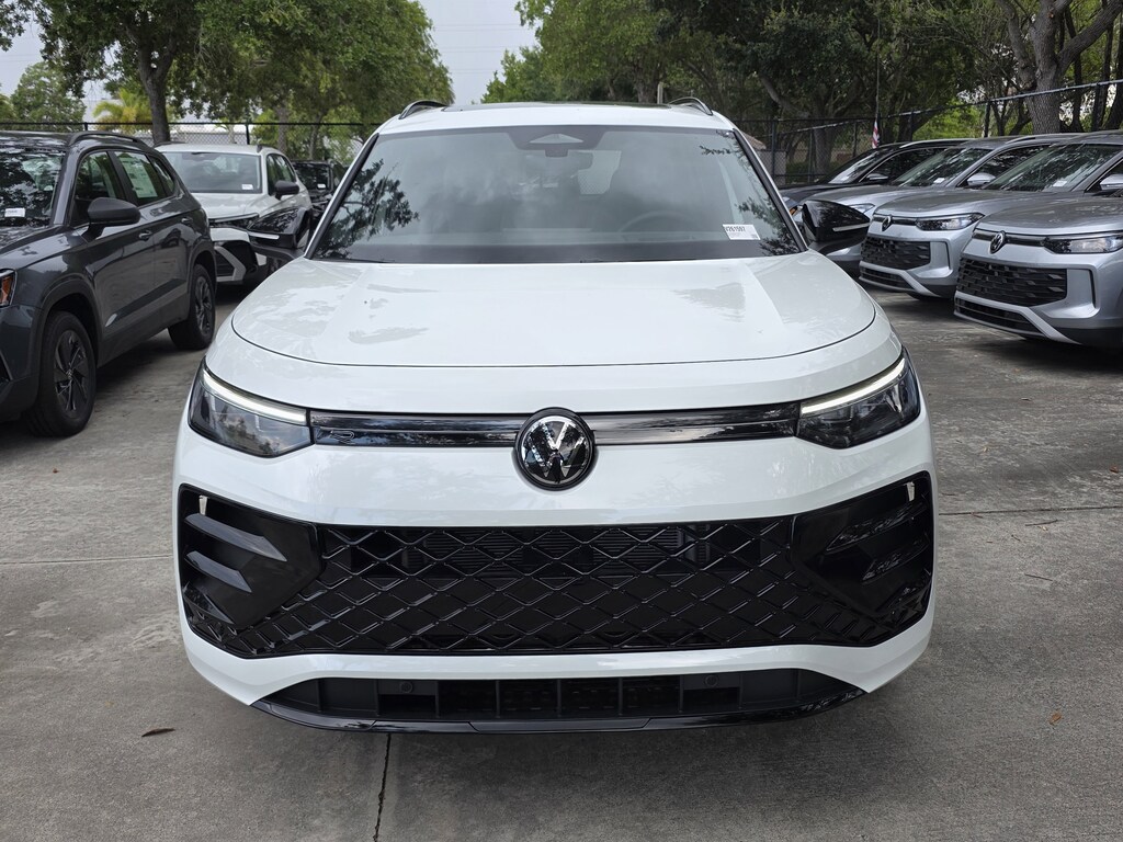 New 2026 Volkswagen Tiguan 2.0T SE R-Line Black SUV