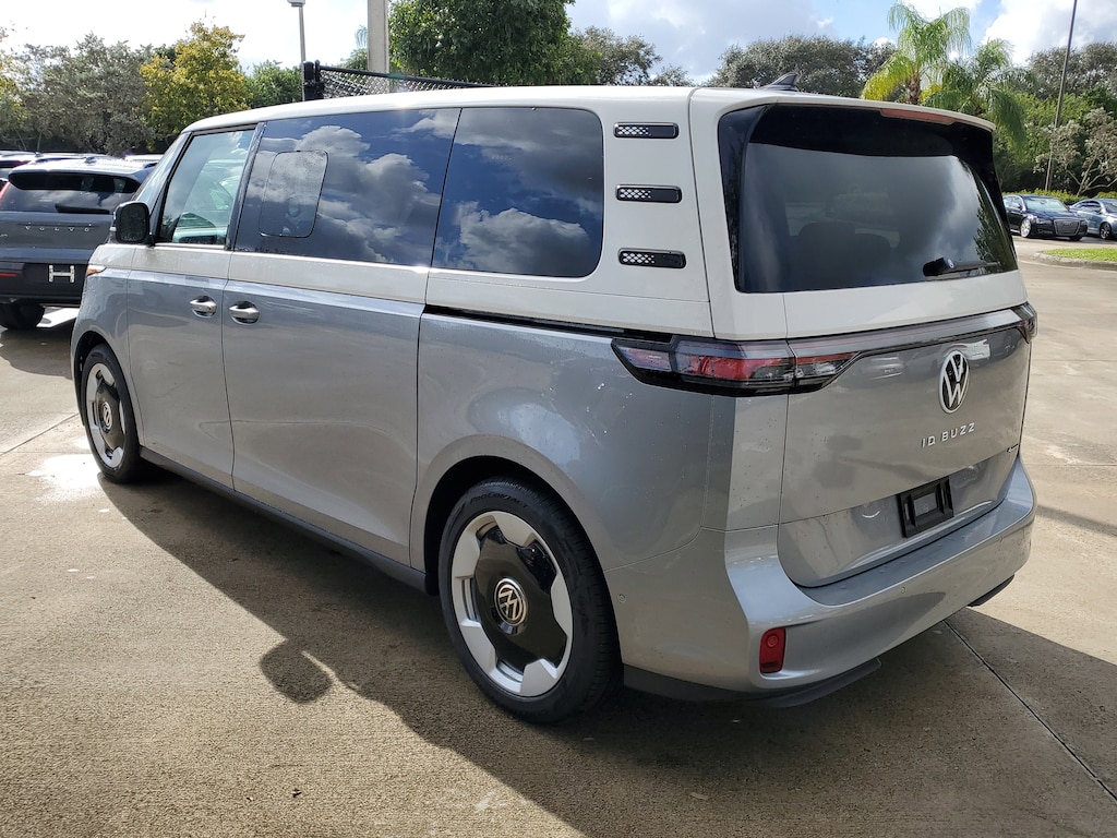 New 2025 Volkswagen ID. Buzz Pro S Plus Van 4MOTION