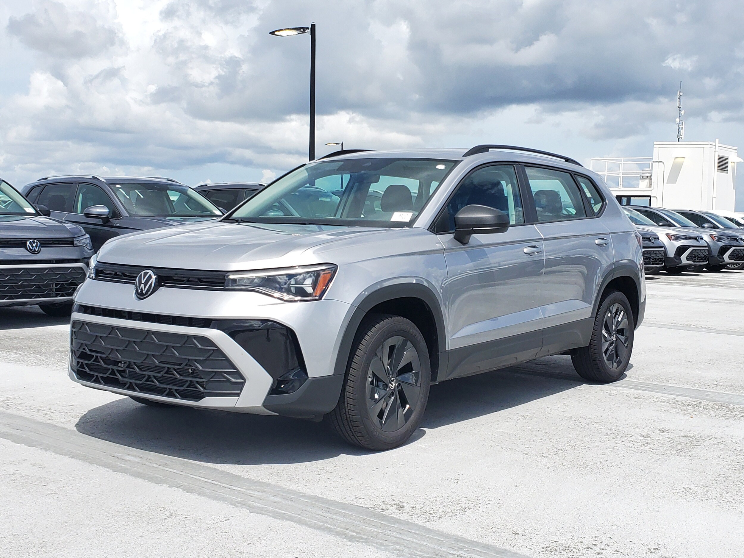 2025 Volkswagen Taos S photo 2