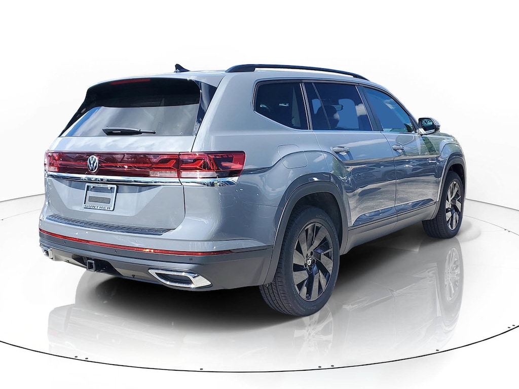 New 2026 Volkswagen Atlas SE w/Technology SUV