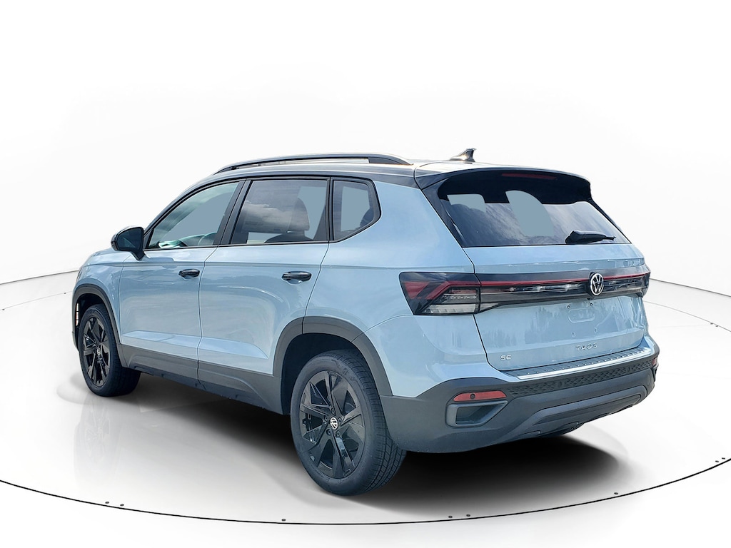 New 2026 Volkswagen Taos 1.5T SE Black SUV