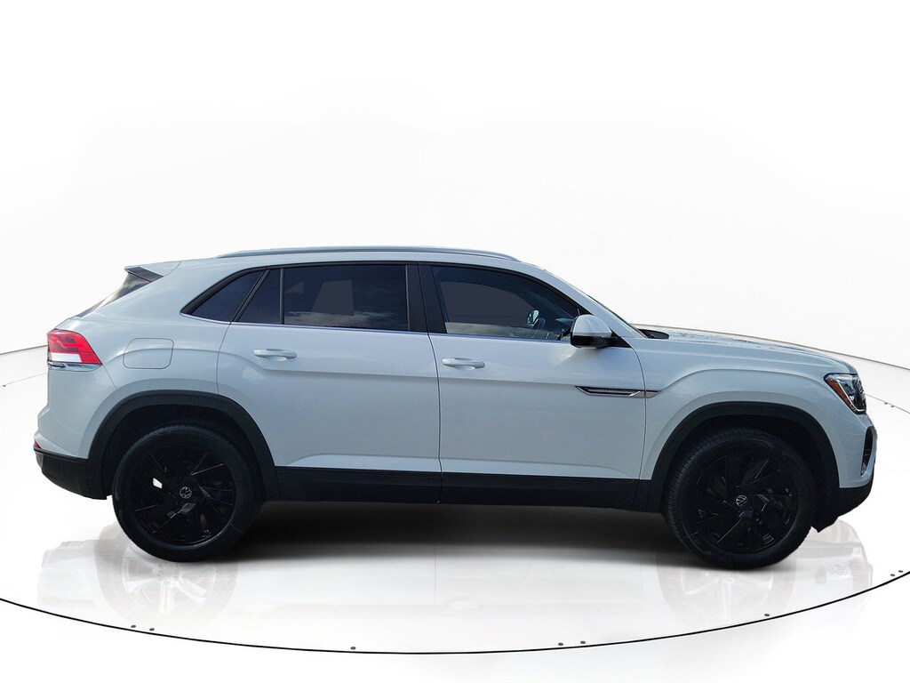 New 2026 Volkswagen Atlas Cross Sport SE w/Technology SUV