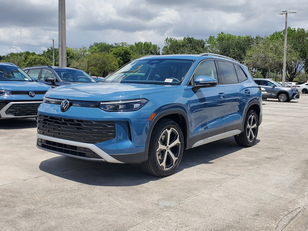 New 2026 Volkswagen Tiguan 2.0T SE SUV