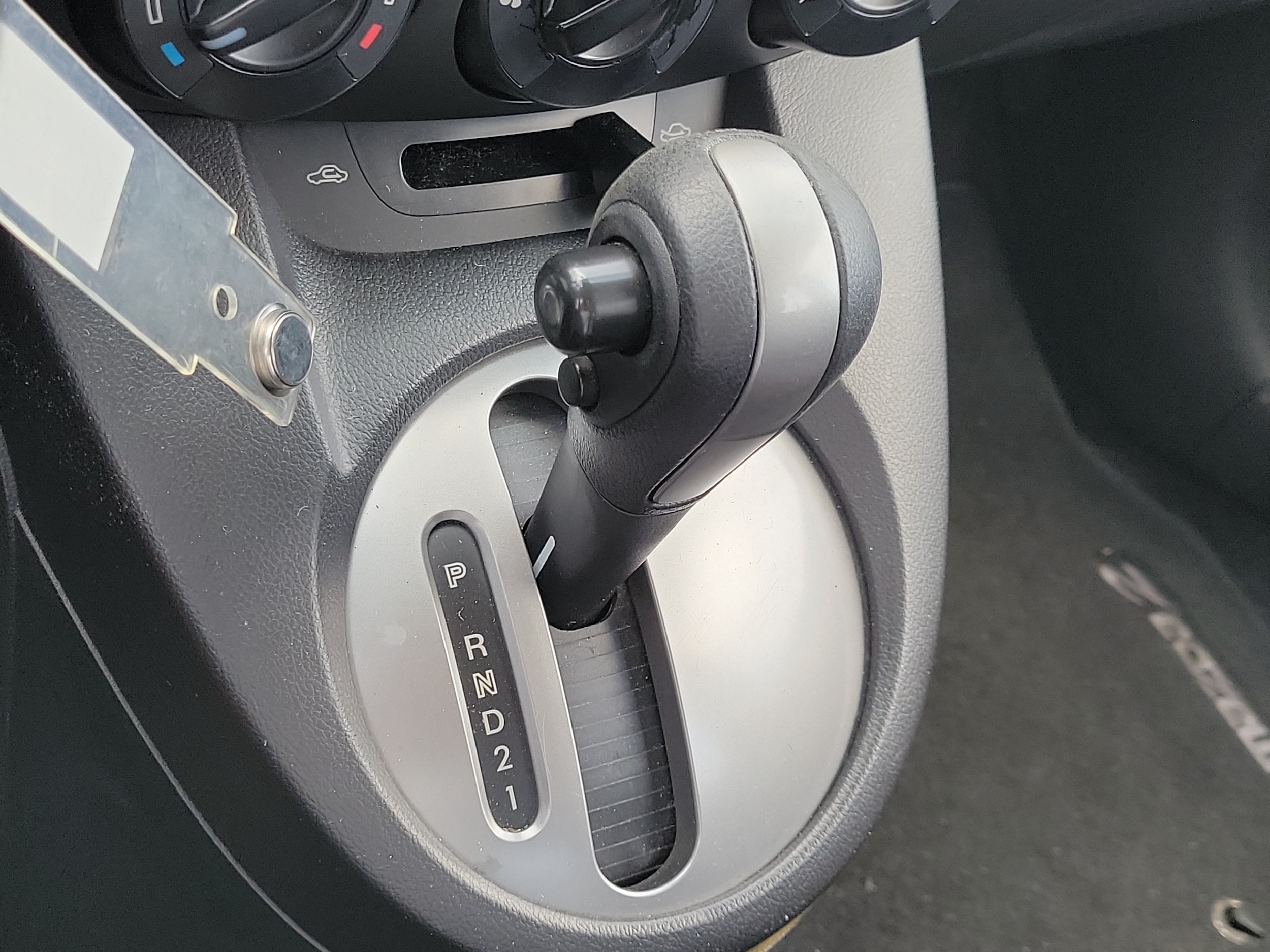 2014 Mazda Mazda2 Touring - Photo 25