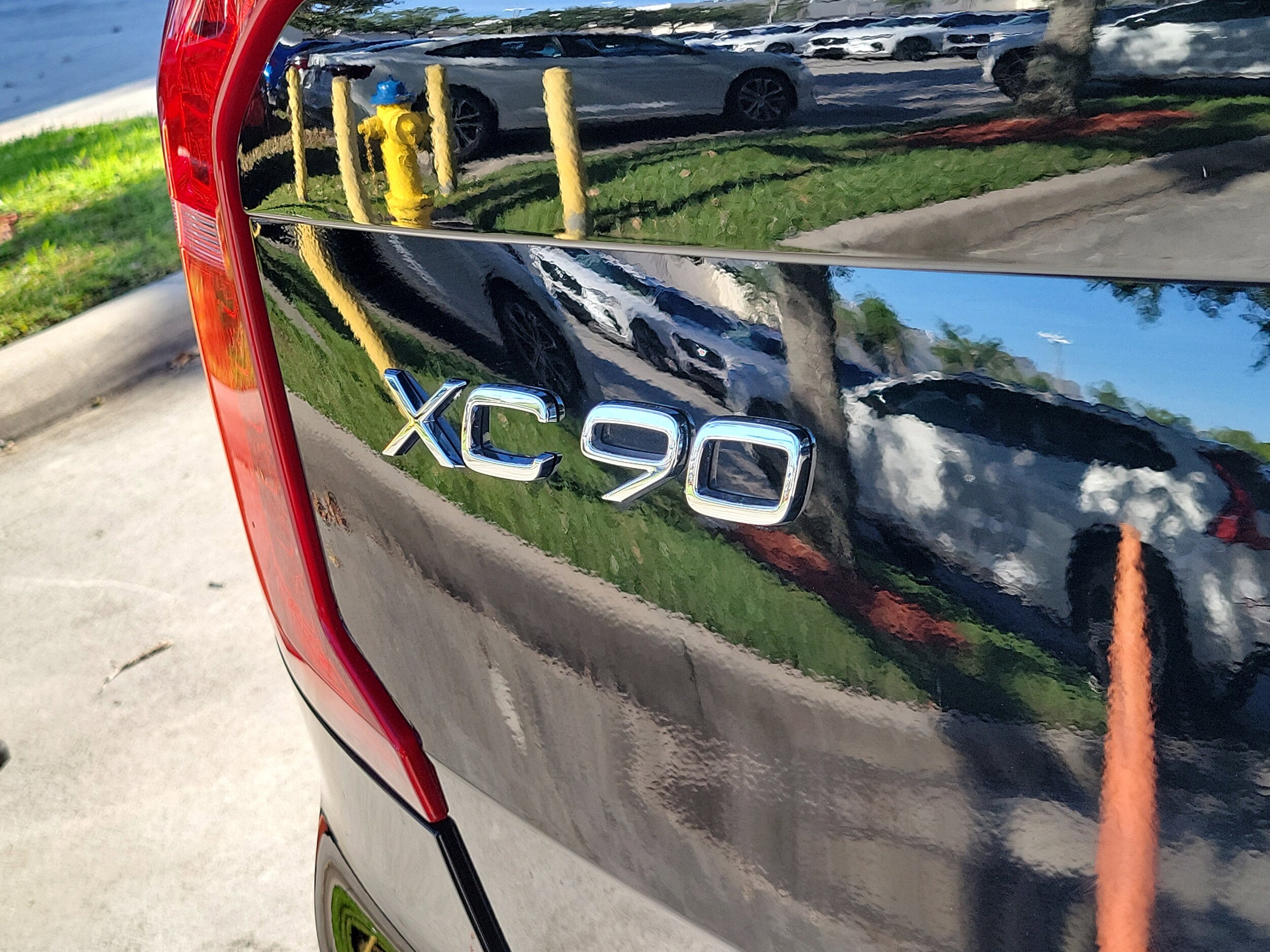 2025 Volvo XC90 Plus - Photo 9