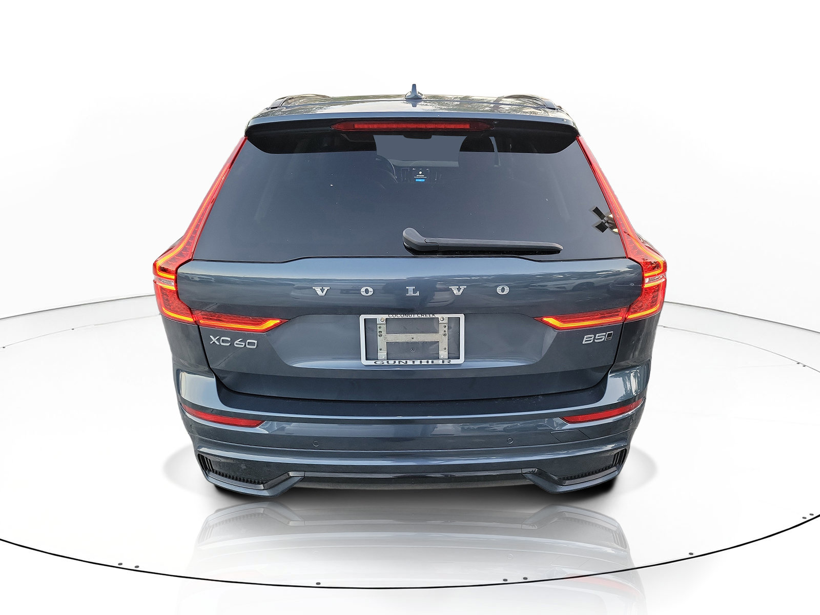 2024 Volvo XC60 Plus - Photo 6