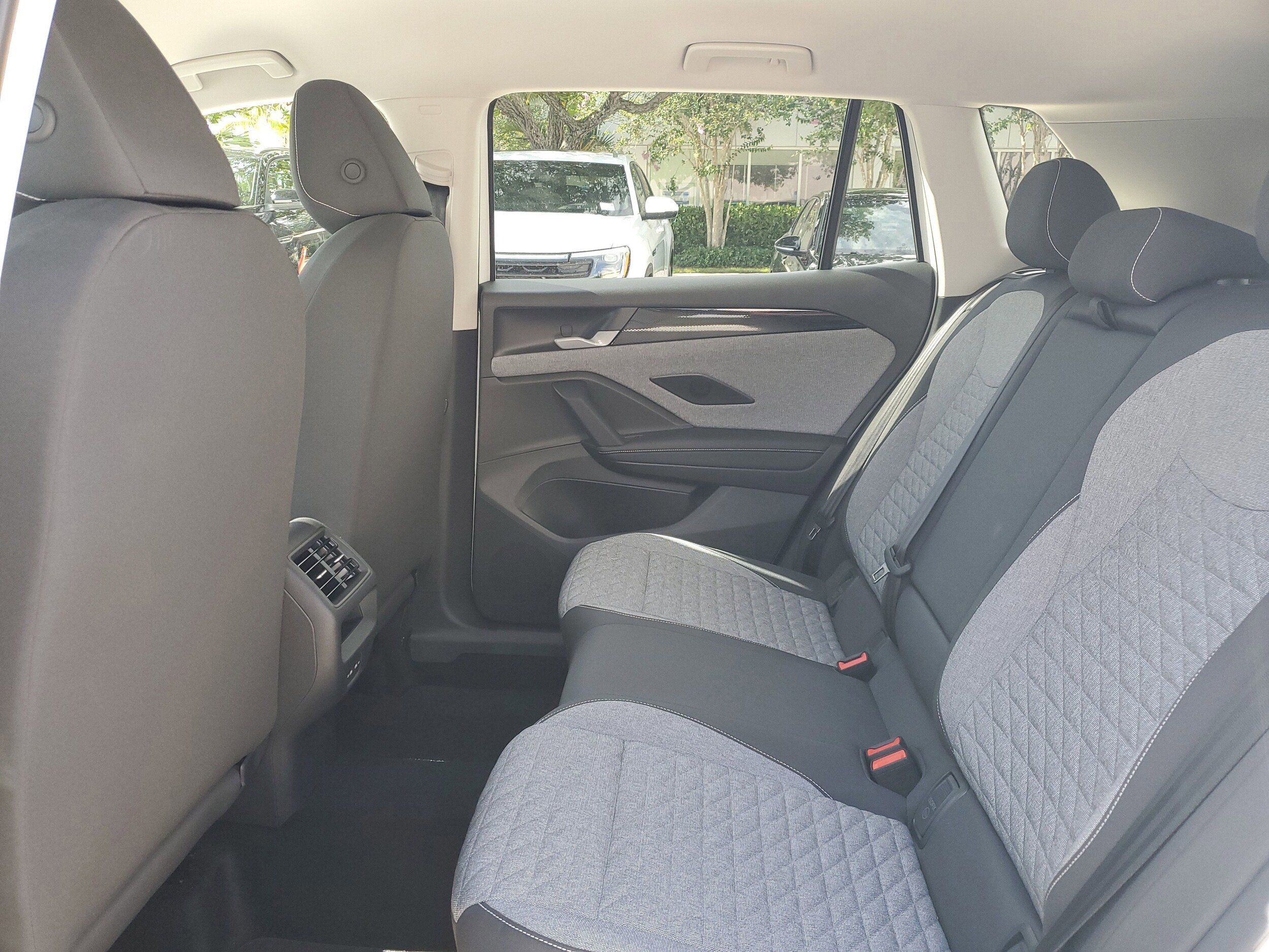 2025 Volkswagen Tiguan S - Photo 10