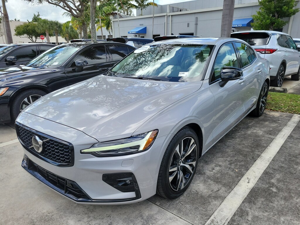 Used 2023 Volvo S60 B5 FWD Core Dark Sedan