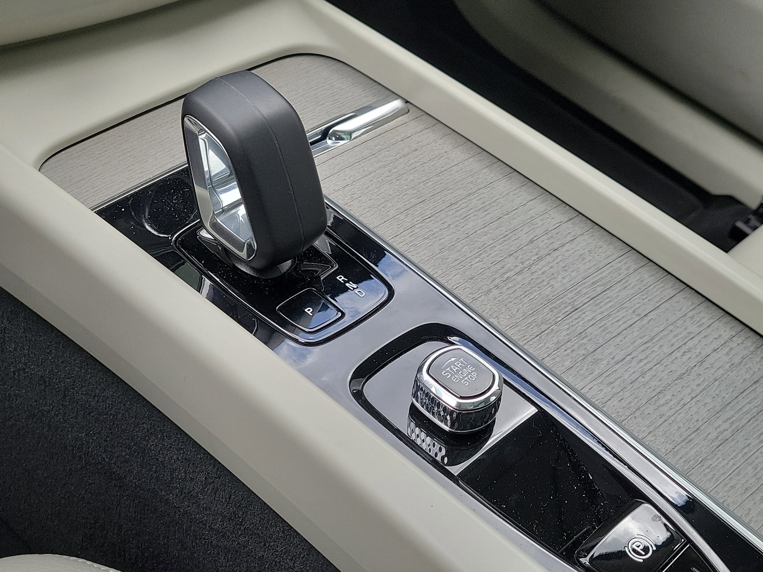 2023 Volvo XC60 Plus - Photo 29