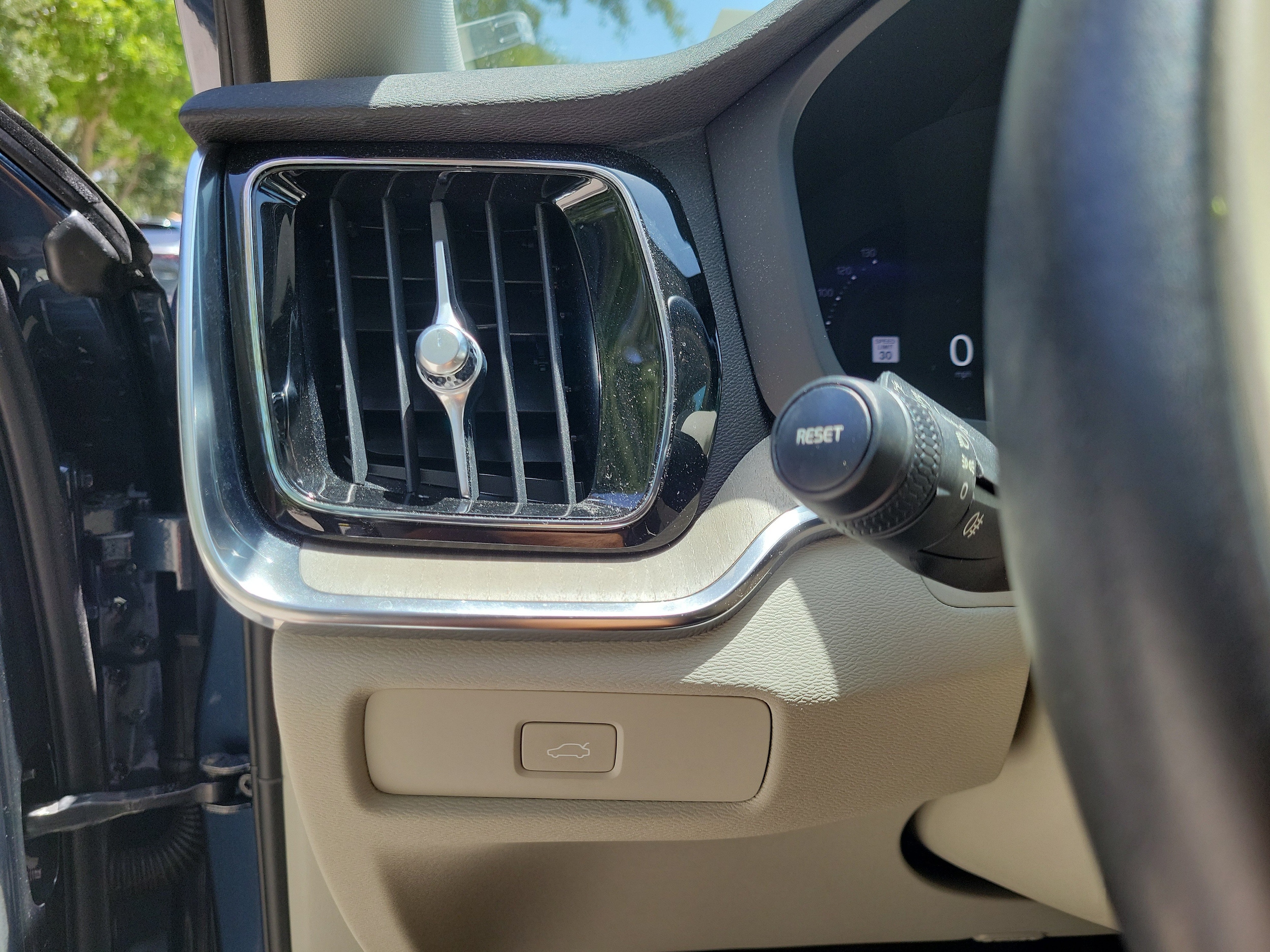 2024 Volvo S60 Plus - Photo 18