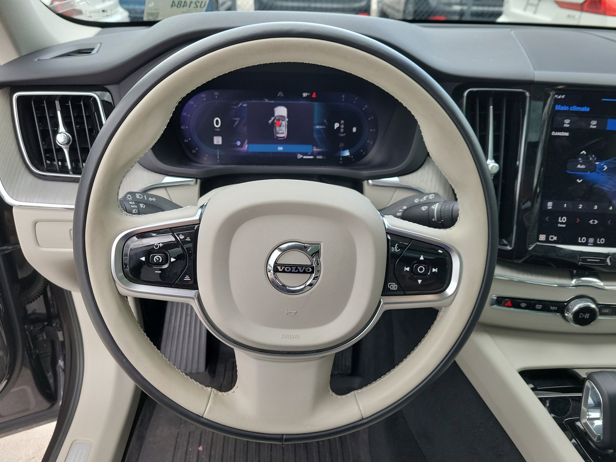 2023 Volvo XC60 Plus - Photo 23