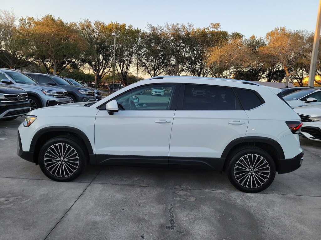 Used 2025 Volkswagen Taos 1.5T SE SUV