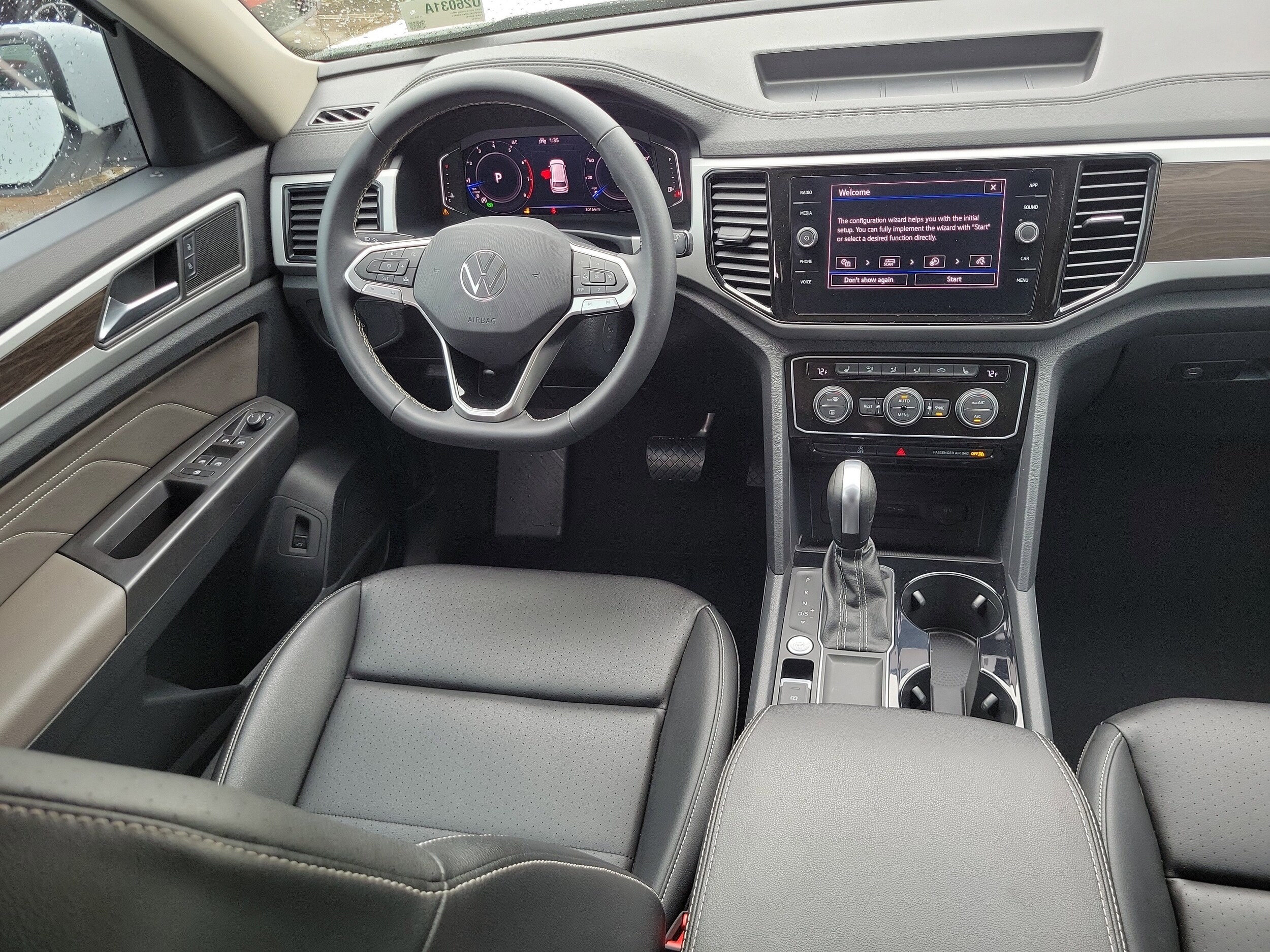 2023 Volkswagen Atlas SE w/Tech - Photo 13