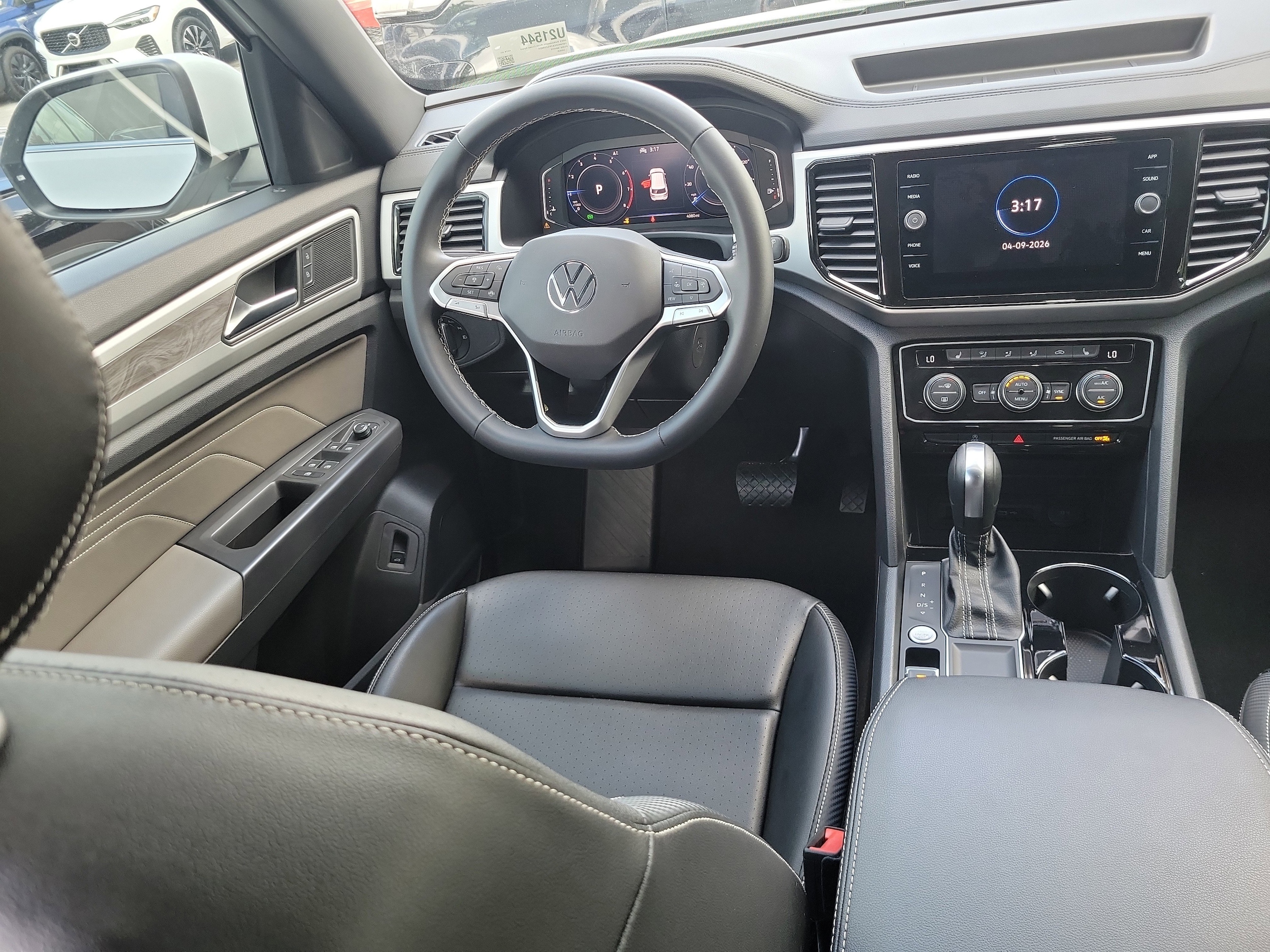 2023 Volkswagen Atlas Cross Sport SE w/Tech - Photo 10