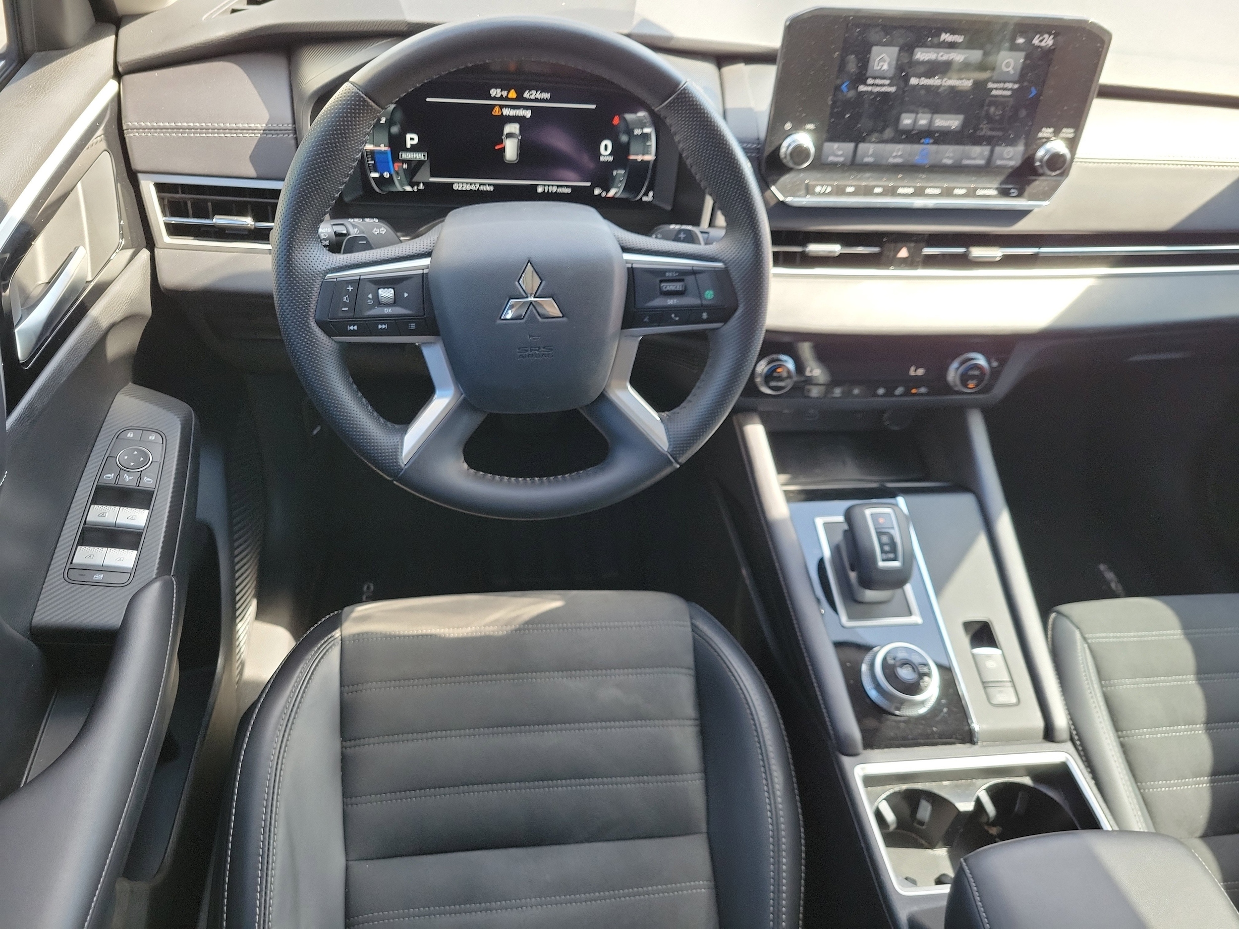 2024 Mitsubishi Outlander SE - Photo 12