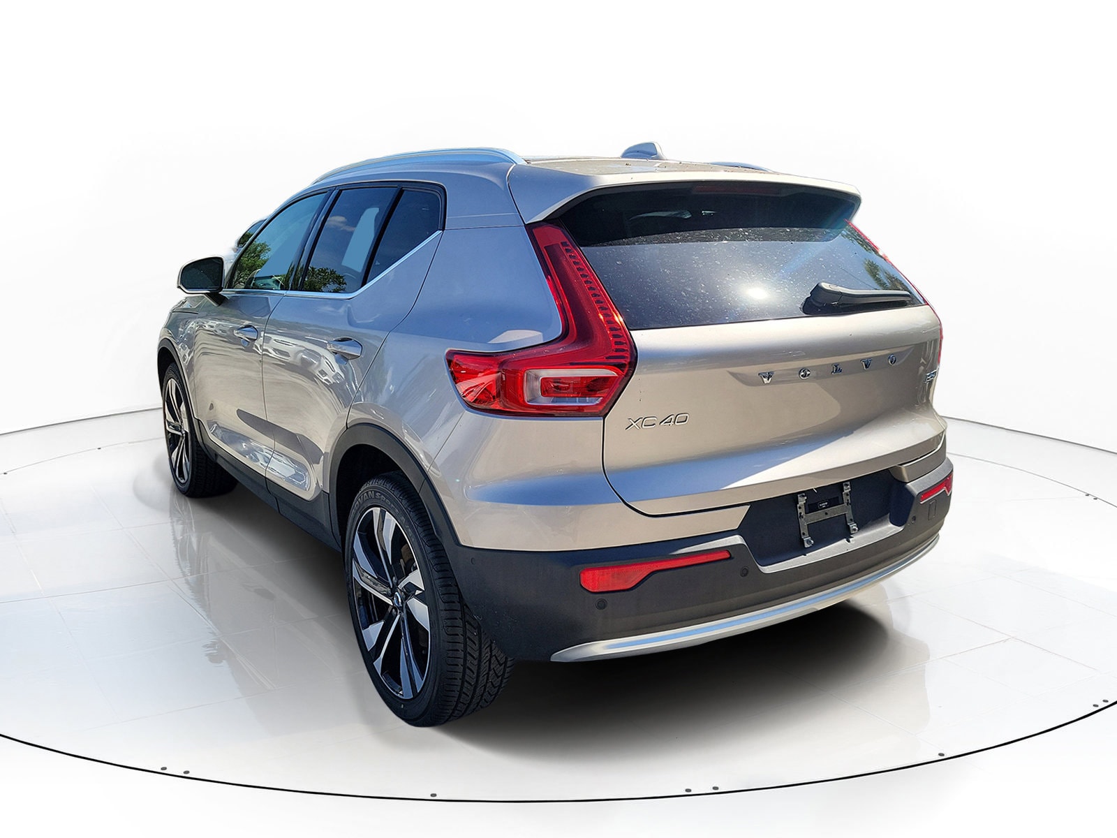2024 Volvo XC40 Plus - Photo 6