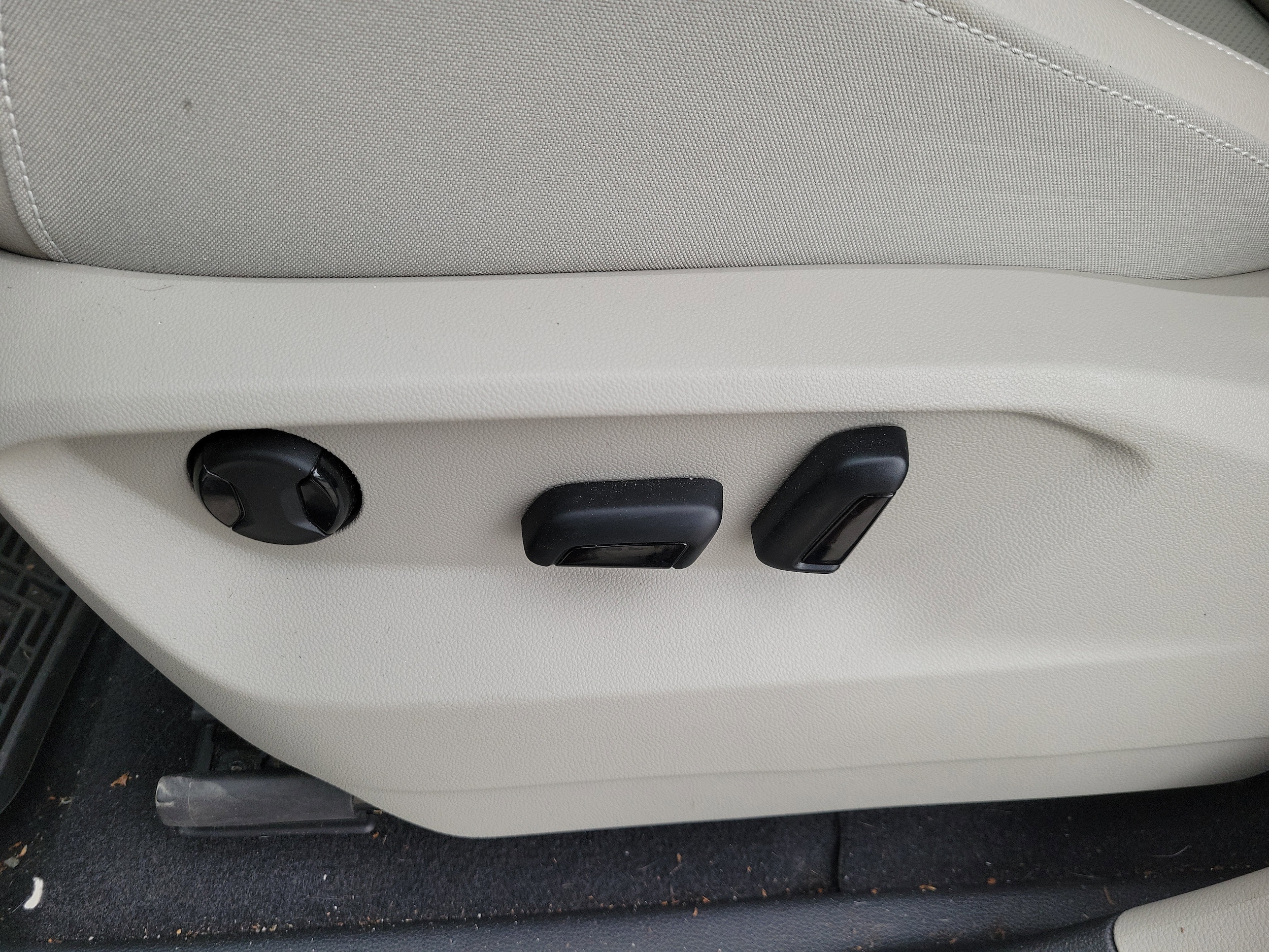 2026 Volkswagen Atlas SE w/Tech - Photo 16