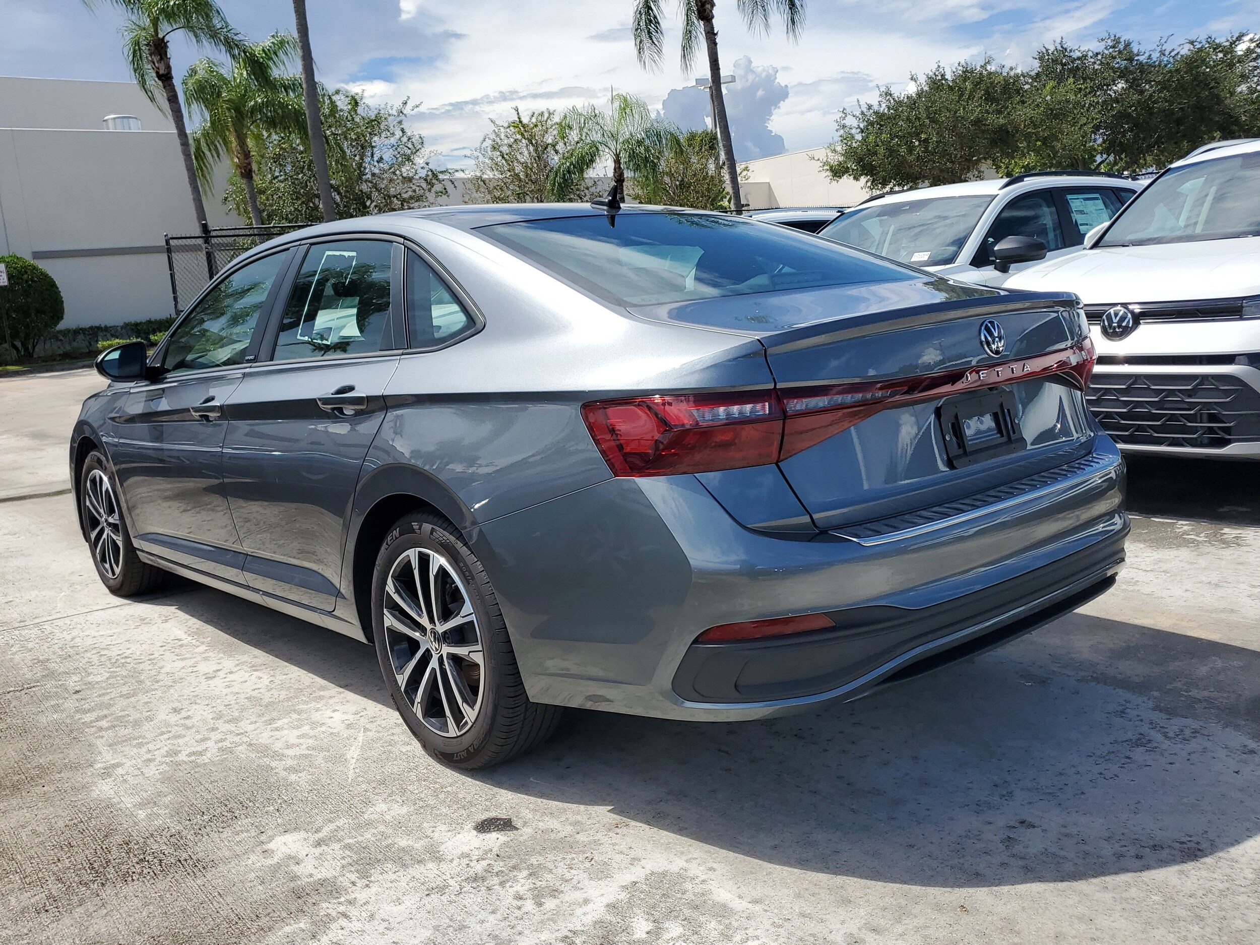 2026 Volkswagen Jetta 1.5T Sport photo 4