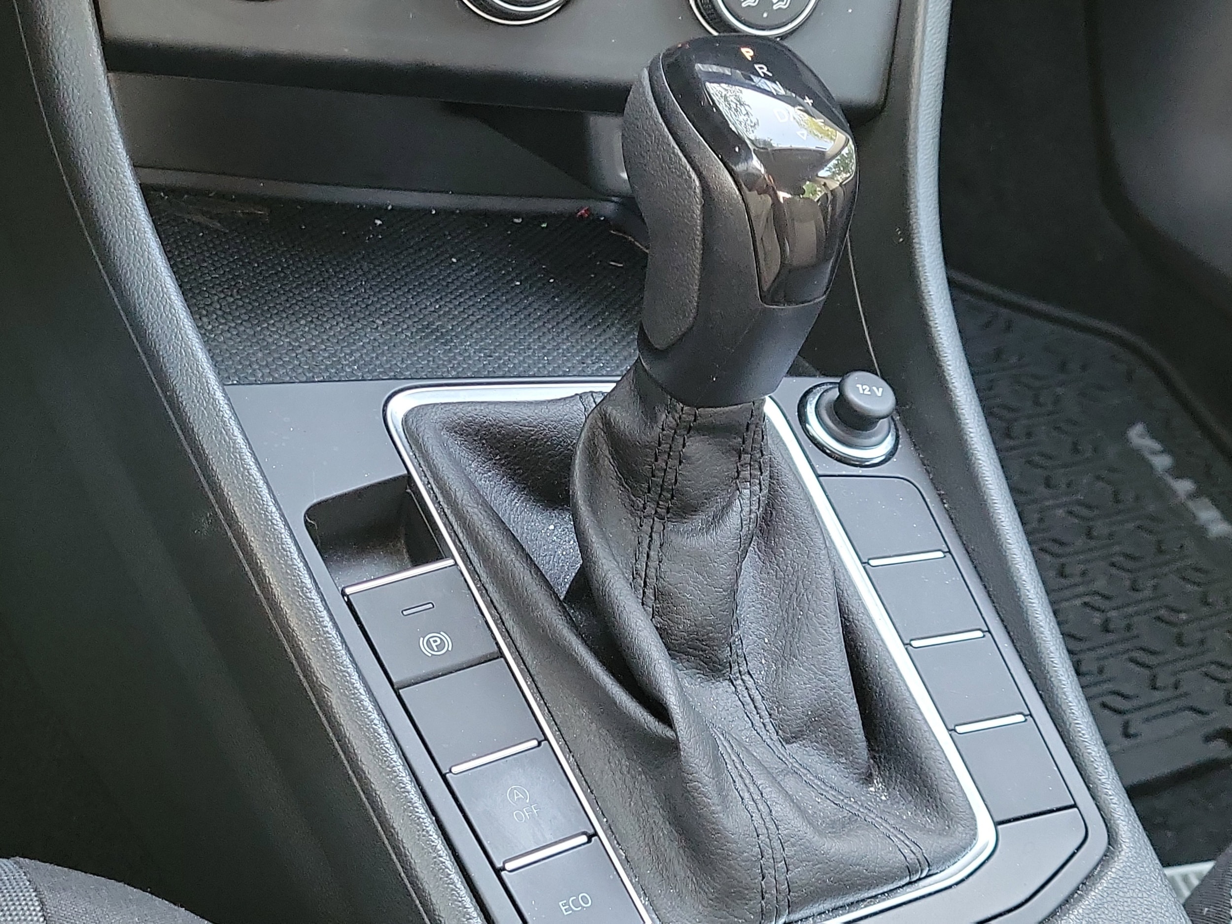 2023 Volkswagen Jetta S - Photo 24