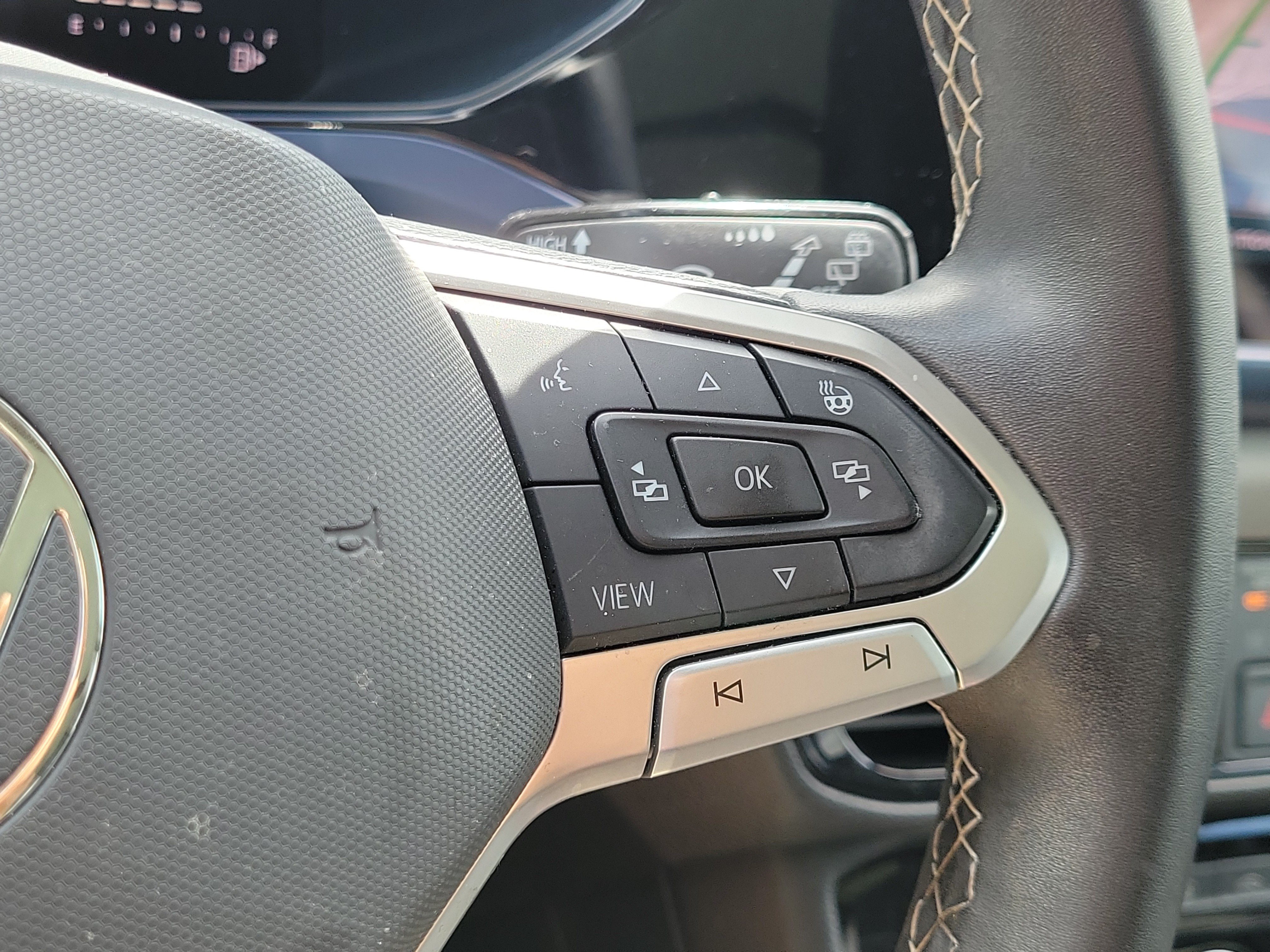2023 Volkswagen Taos SE - Photo 21