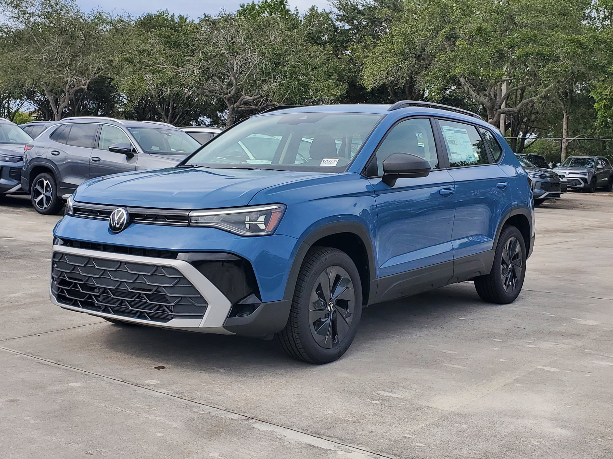 2025 Volkswagen Taos S