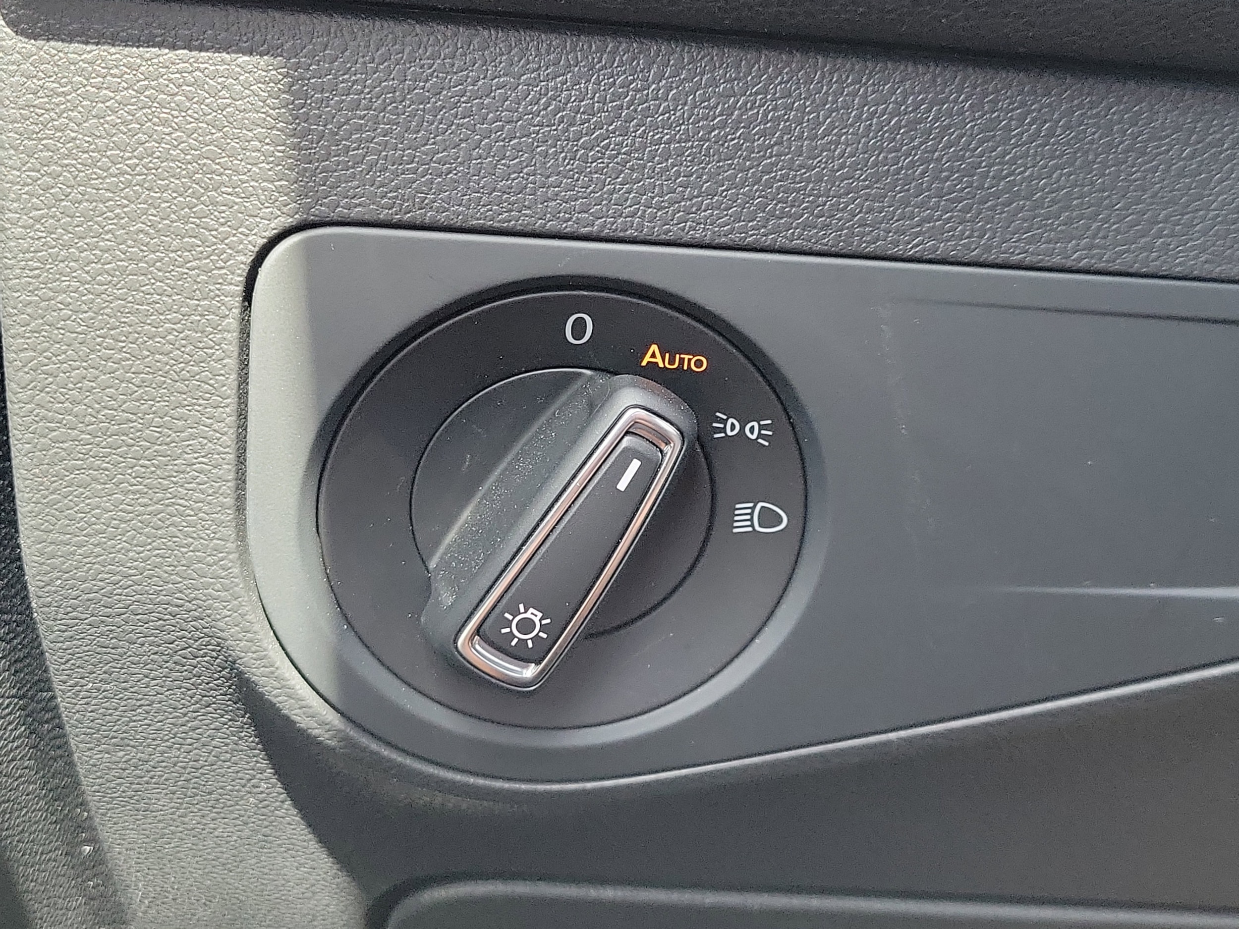 2023 Volkswagen Tiguan SE - Photo 17