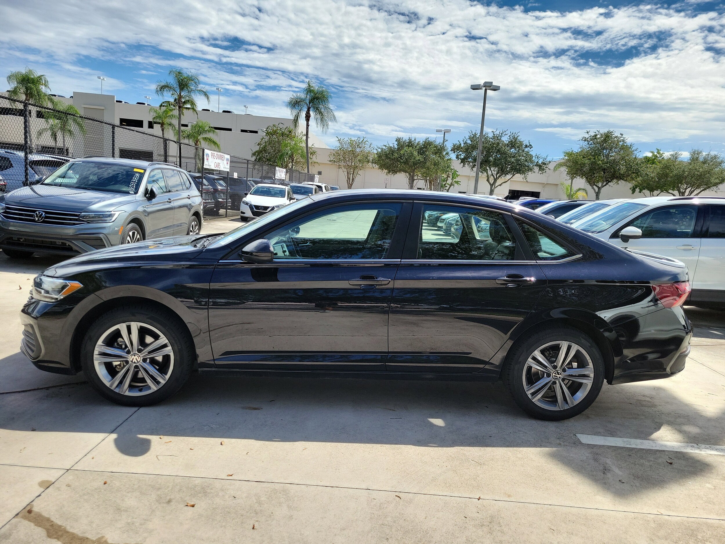 2022 Volkswagen Jetta 1.5T SE photo 2