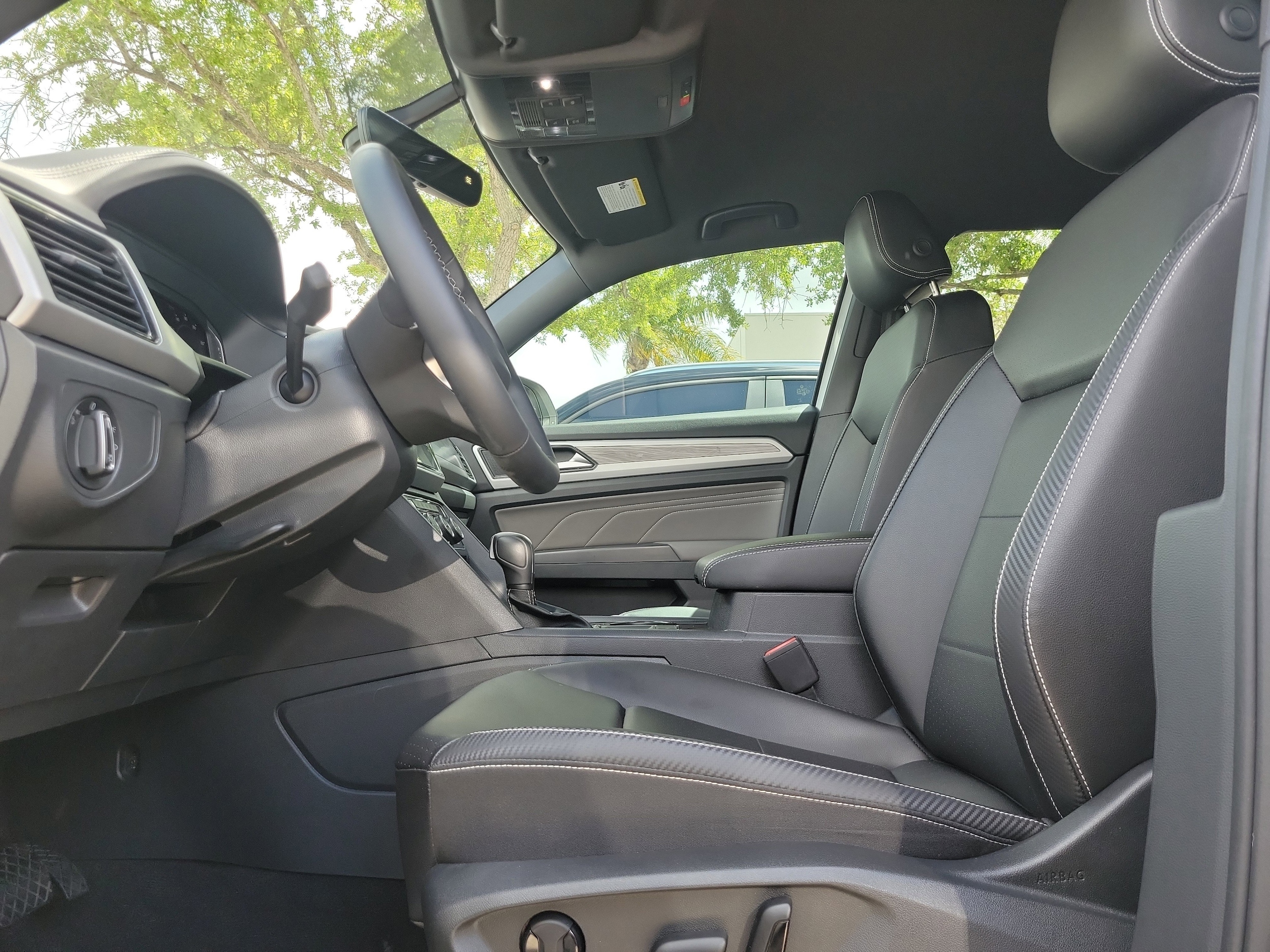 2023 Volkswagen Atlas Cross Sport SE w/Tech - Photo 17