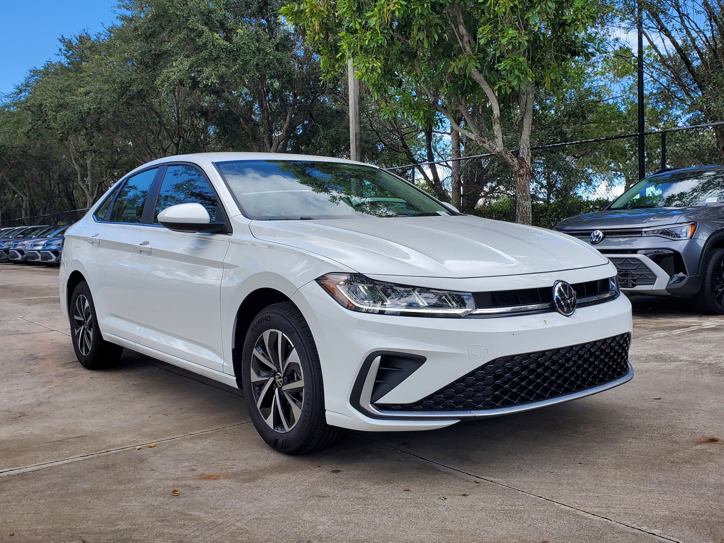 2026 Volkswagen Jetta 1.5T S photo 2